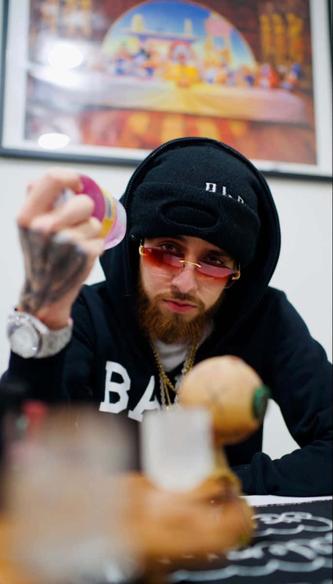 Herencia De Patrones, bearded man, black hoodie, SD Phone Wallpaper