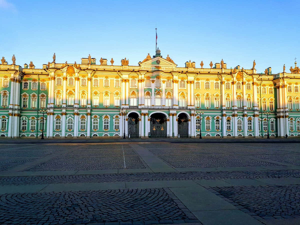 Hermitage Museum, golden sunrise light, baroque palace, SD Desktop Wallpaper