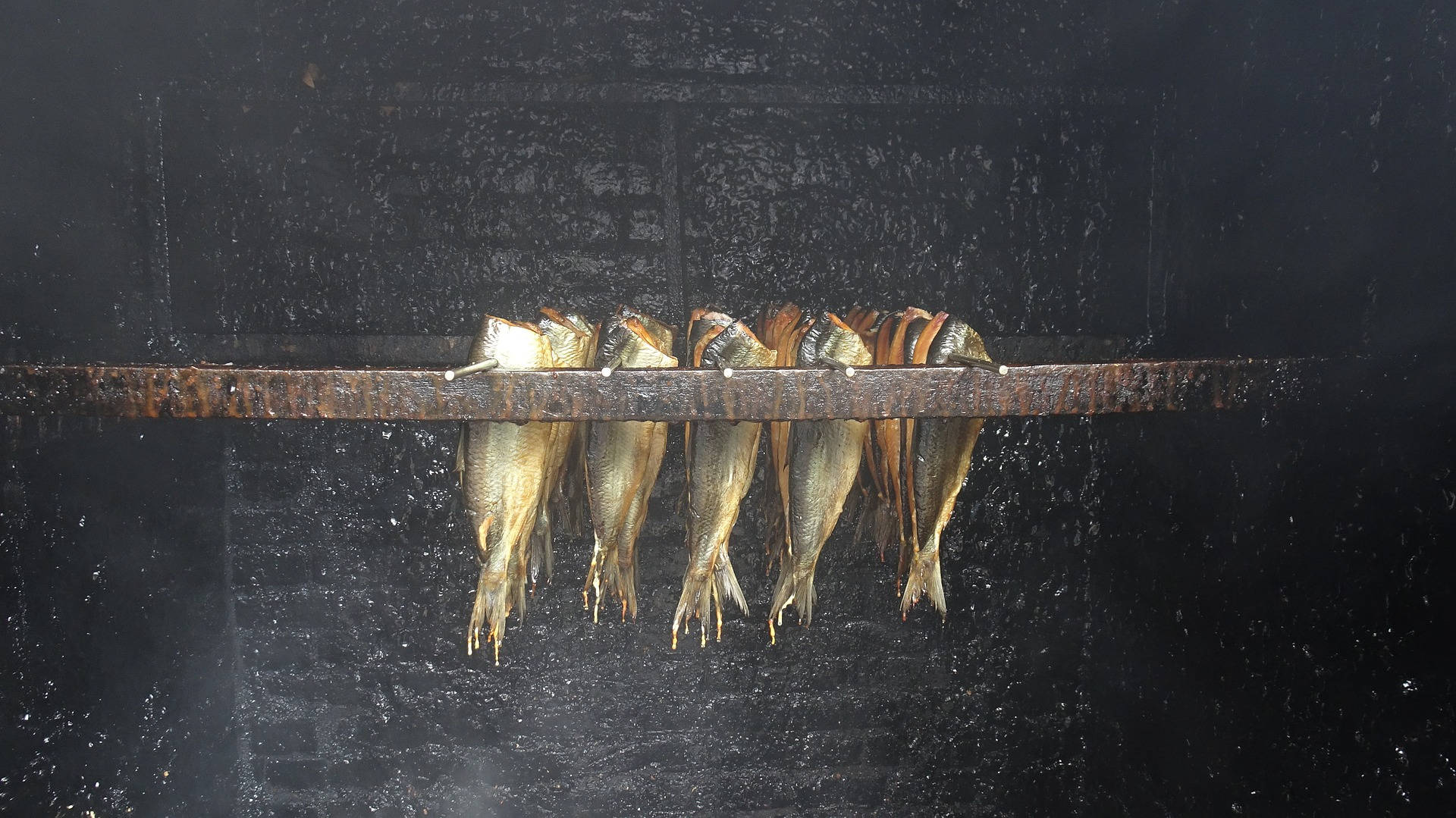 boneless herrings, rusted metal bar, smoky dark smokehouse, Full HD Desktop Wallpaper