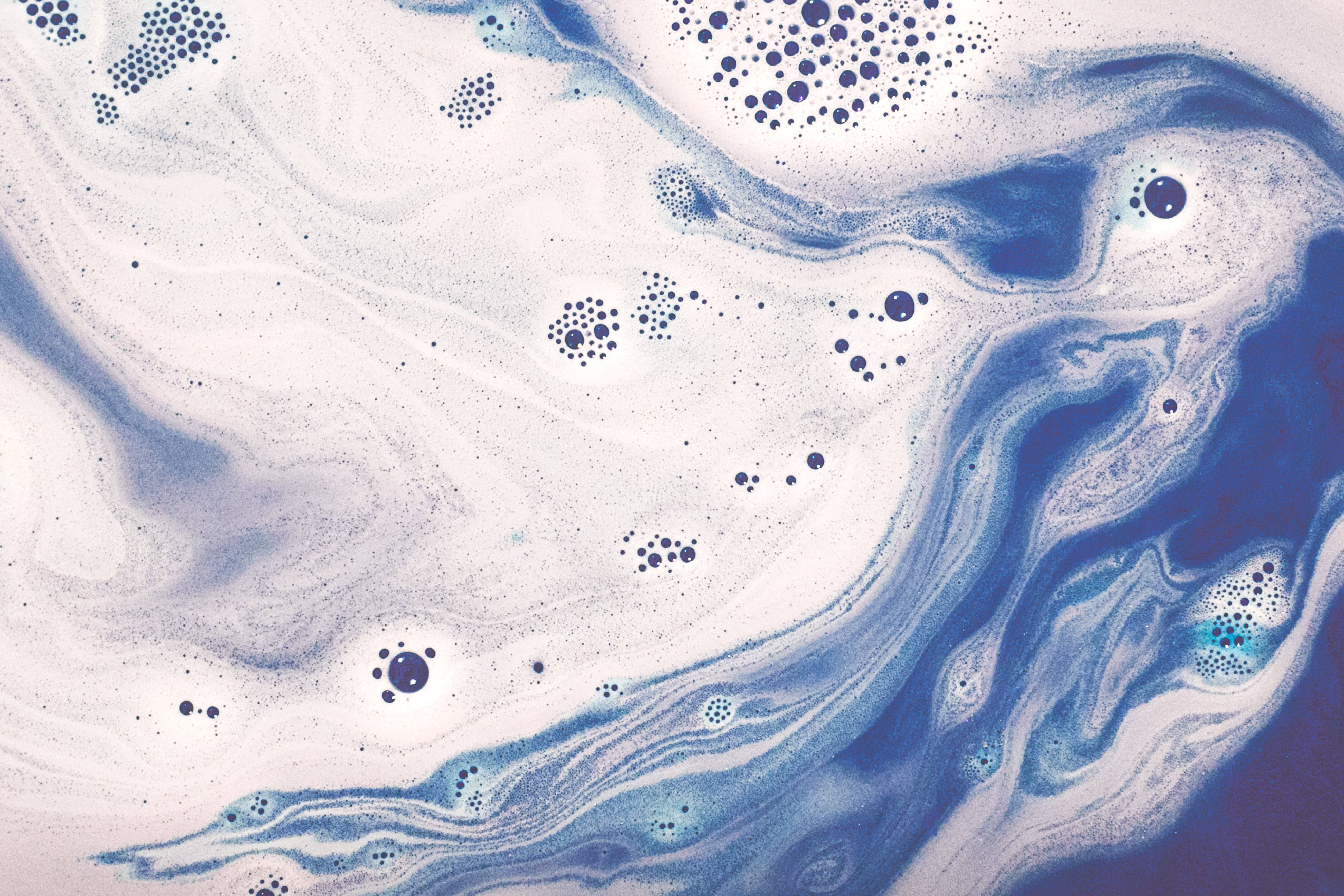 soapy tub, fluid blue, white paint, 4K Desktop Wallpaper