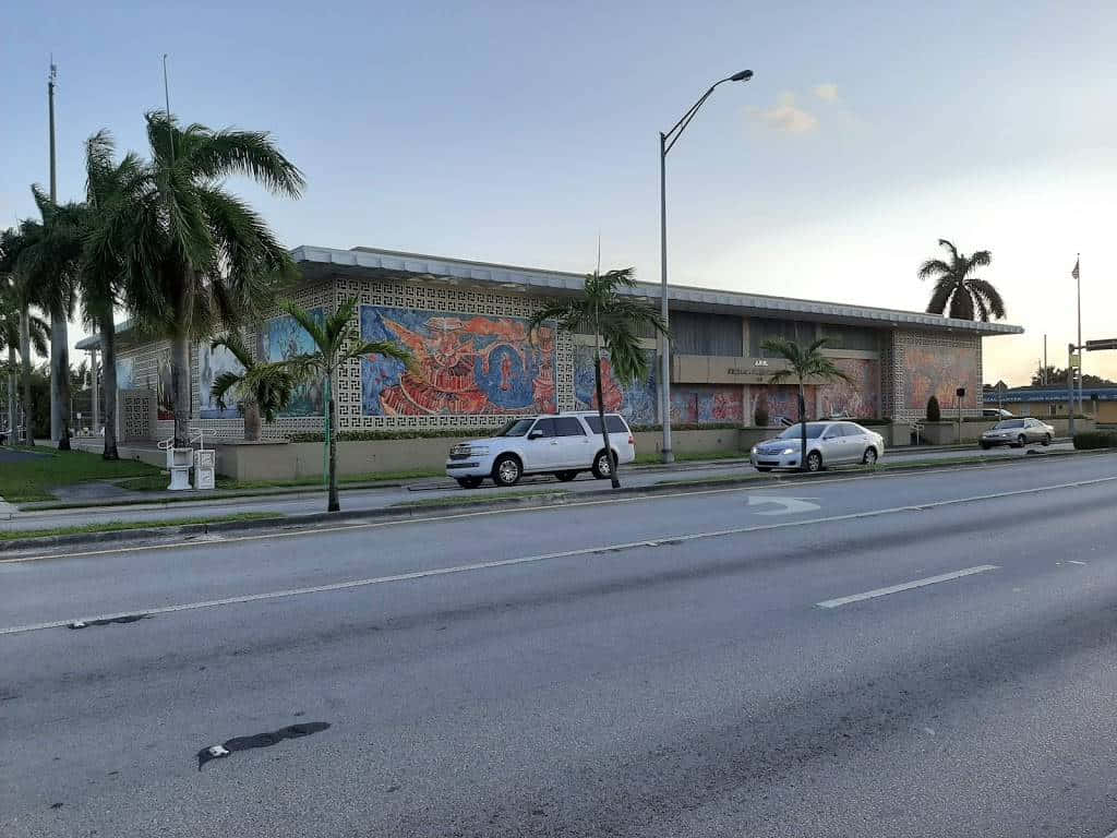 Hialeah, mural artwork, palm trees, SD Desktop Wallpaper