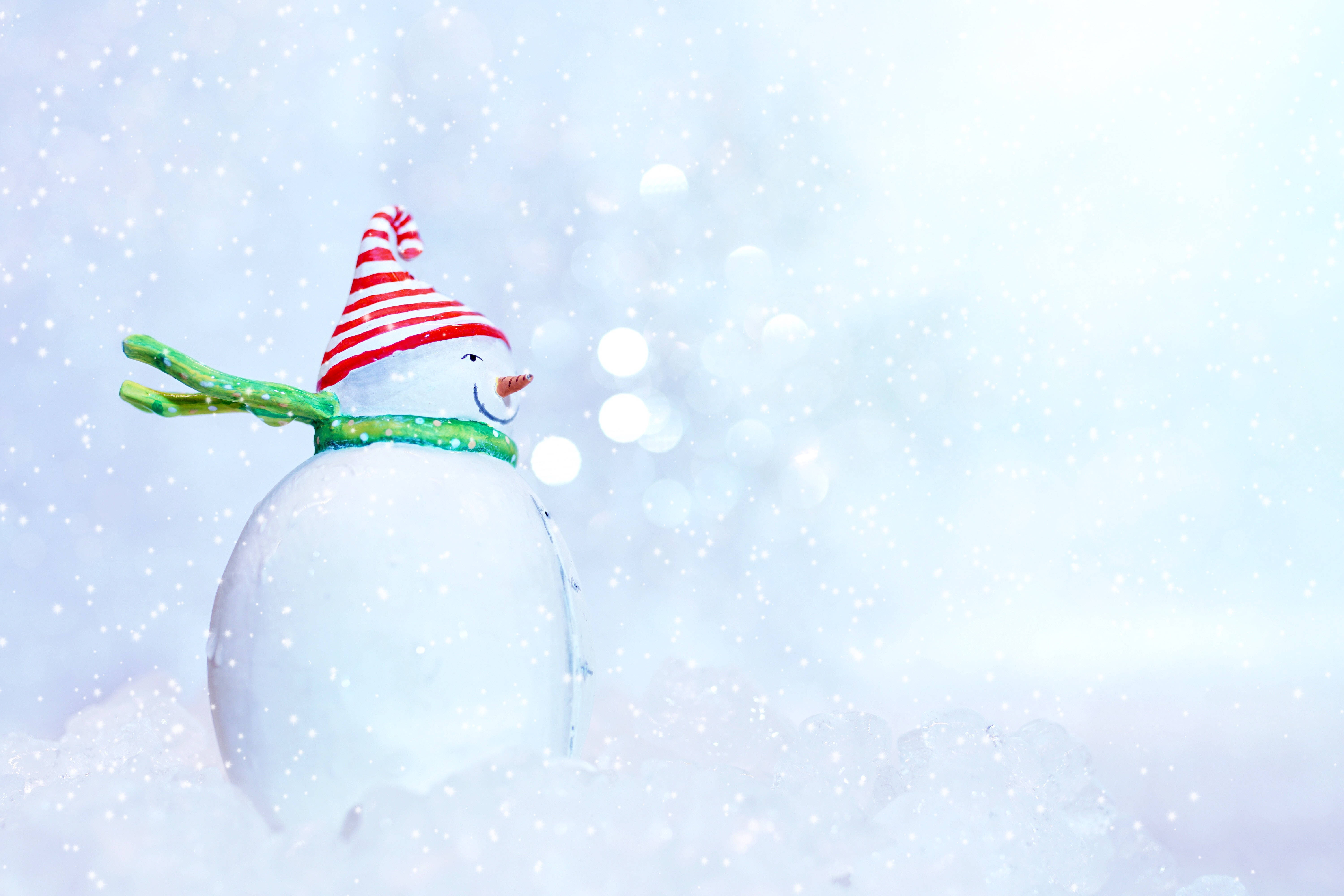 snowman, red and white striped hat, green scarf, 5K Desktop Wallpaper