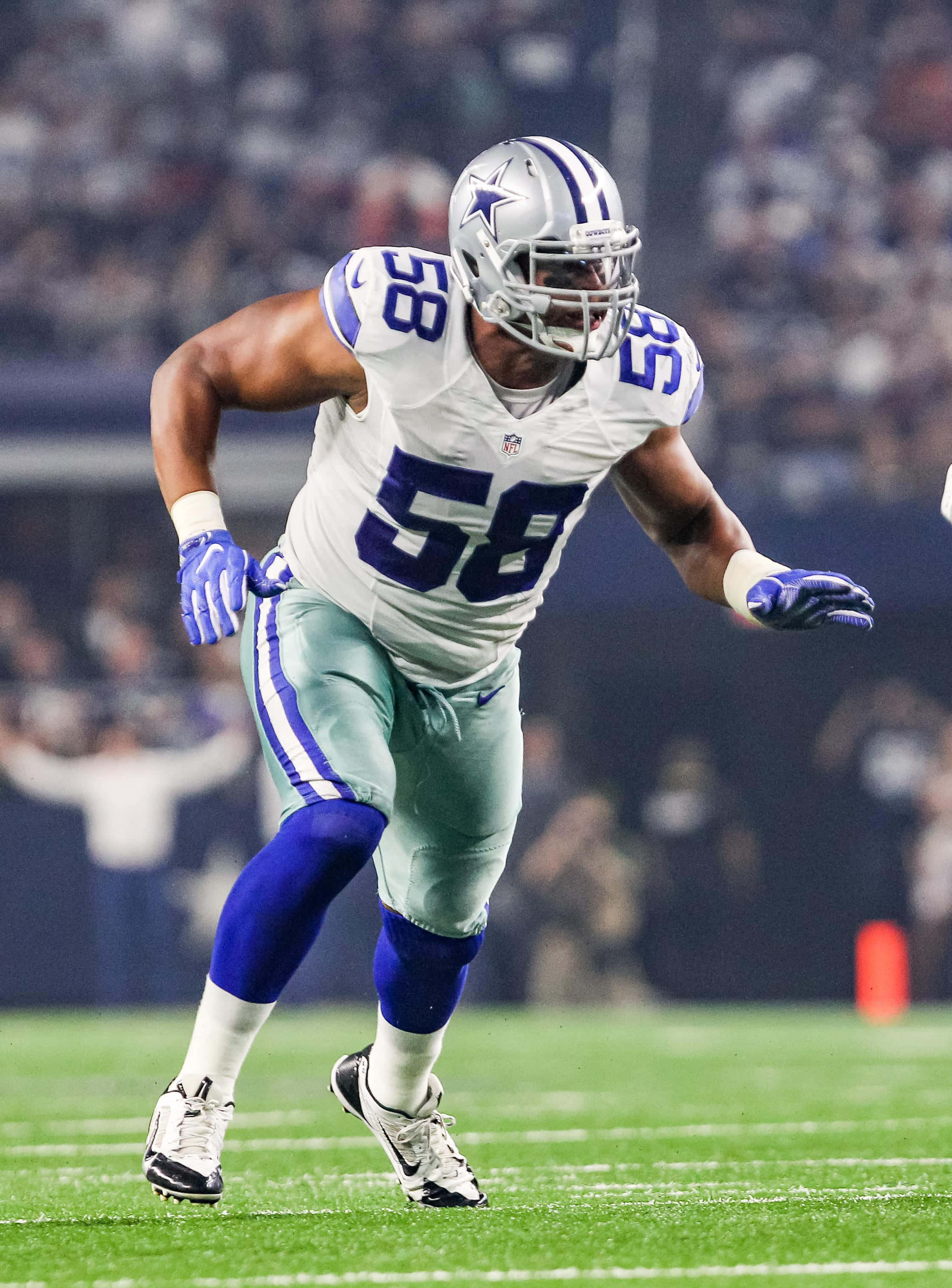 Dallas Cowboys, linebacker, white and blue uniform, 2K Phone Wallpaper