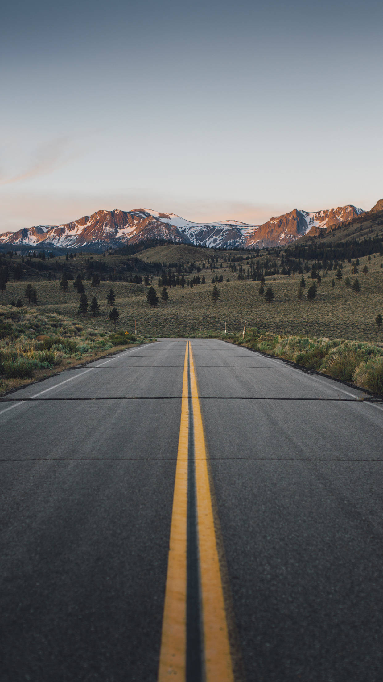 iPhone California, asphalt road, yellow lines, Full HD Phone Wallpaper