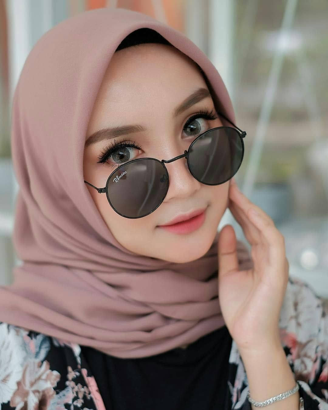 hijab girl, soft pink hijab, round sunglasses, HD Phone Wallpaper