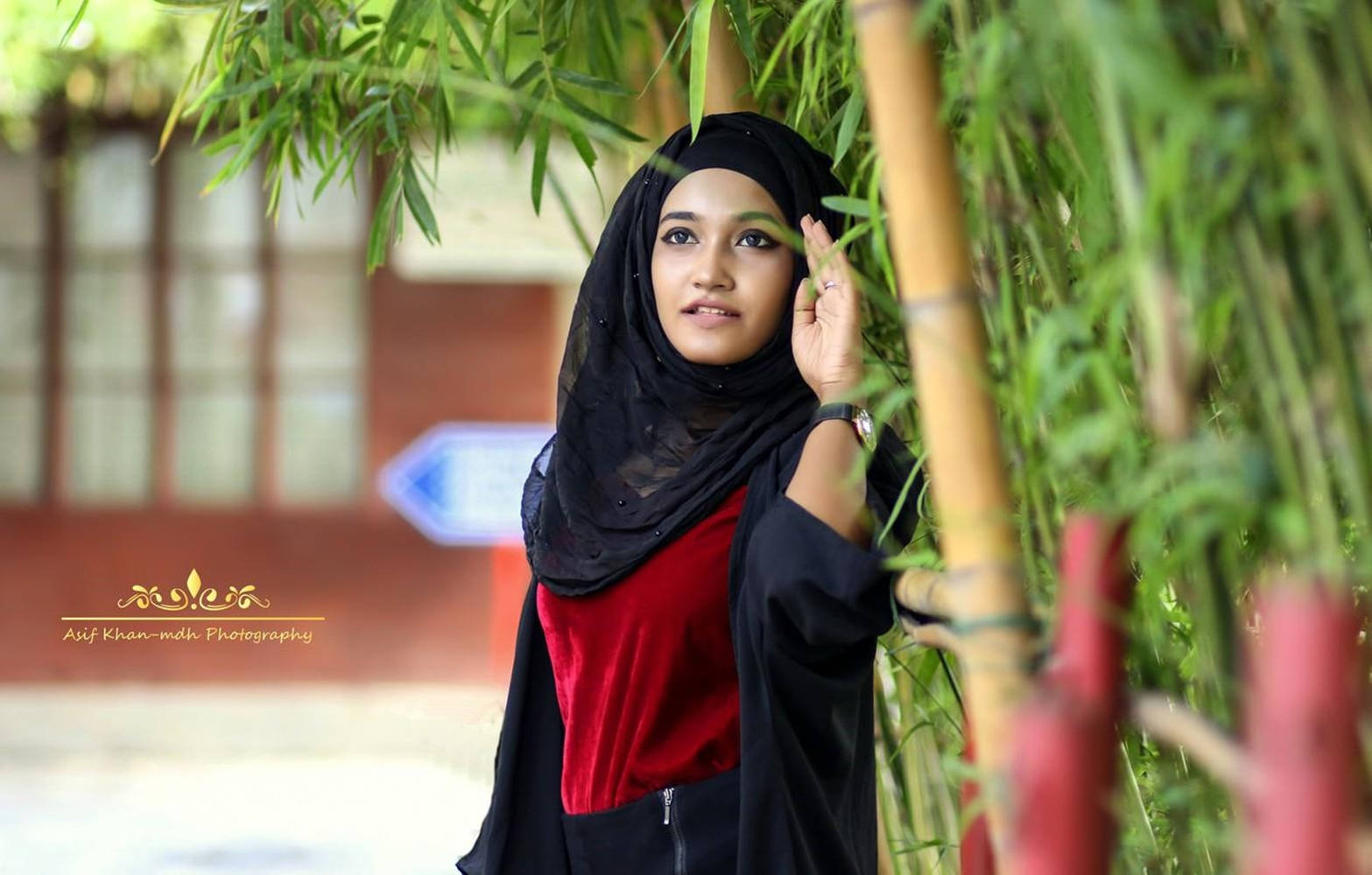 hijab girl, black hijab, red top, HD Desktop Wallpaper