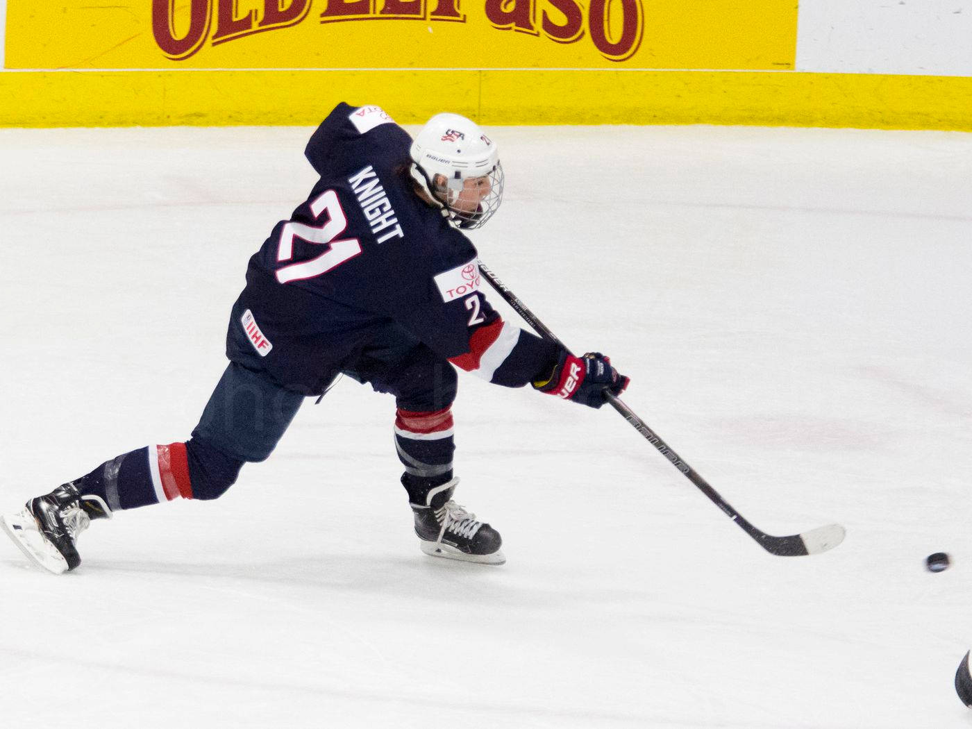 Hilary Knight, dark blue jersey, number 21, HD Desktop Wallpaper