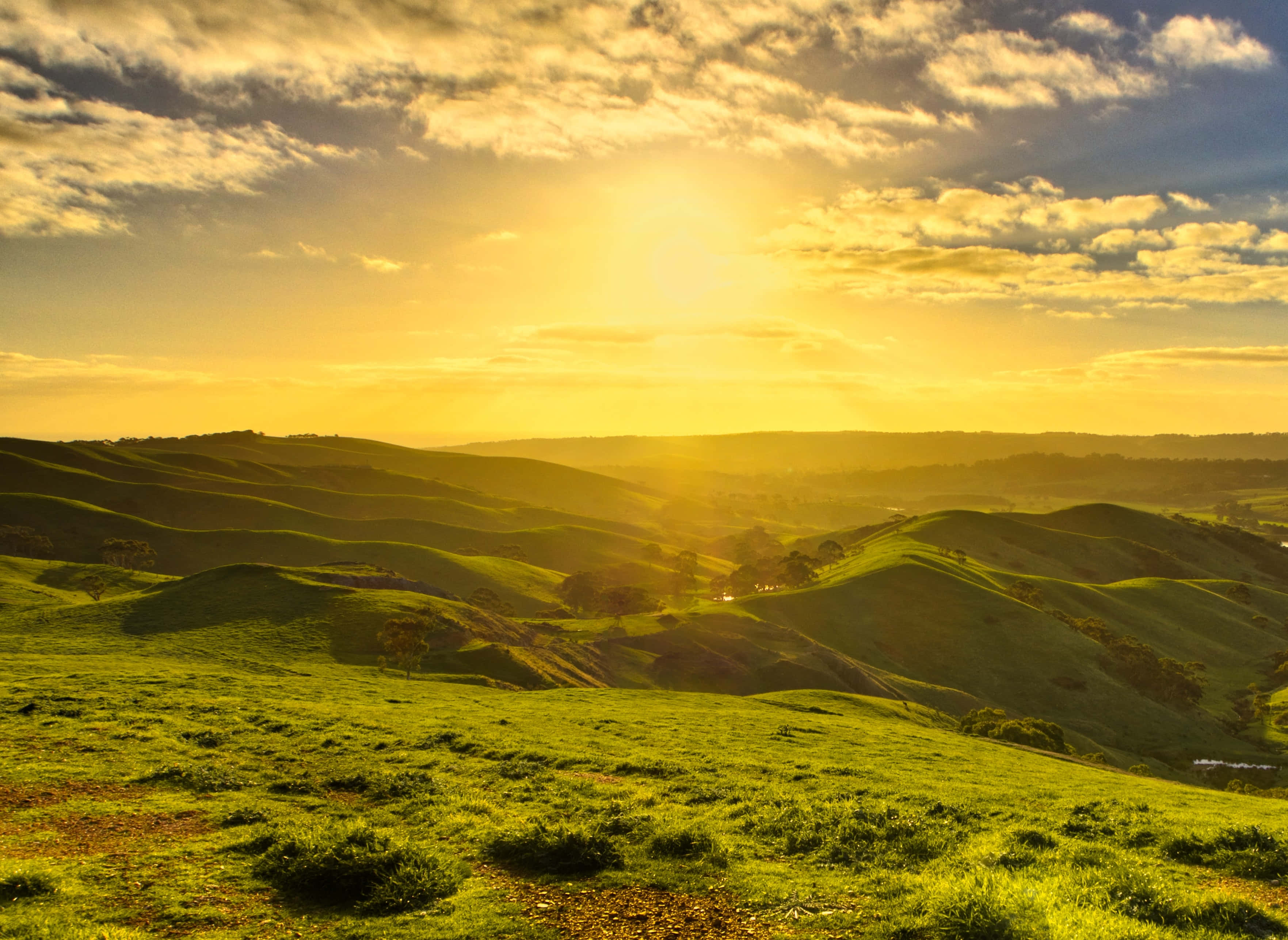 Sunrise Hill, sunset, rolling green hills, 2K Desktop Wallpaper