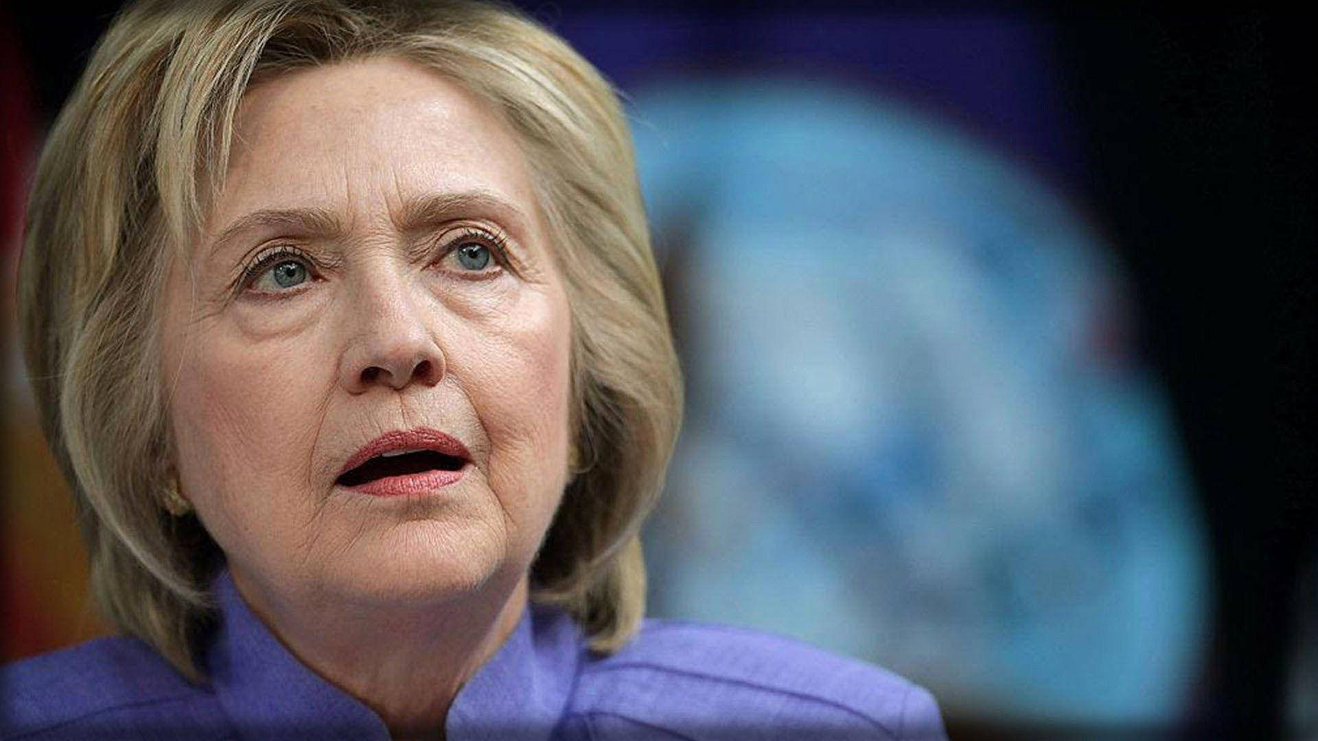 Hillary Clinton, purple suit, blurred blue background, Full HD Desktop Wallpaper