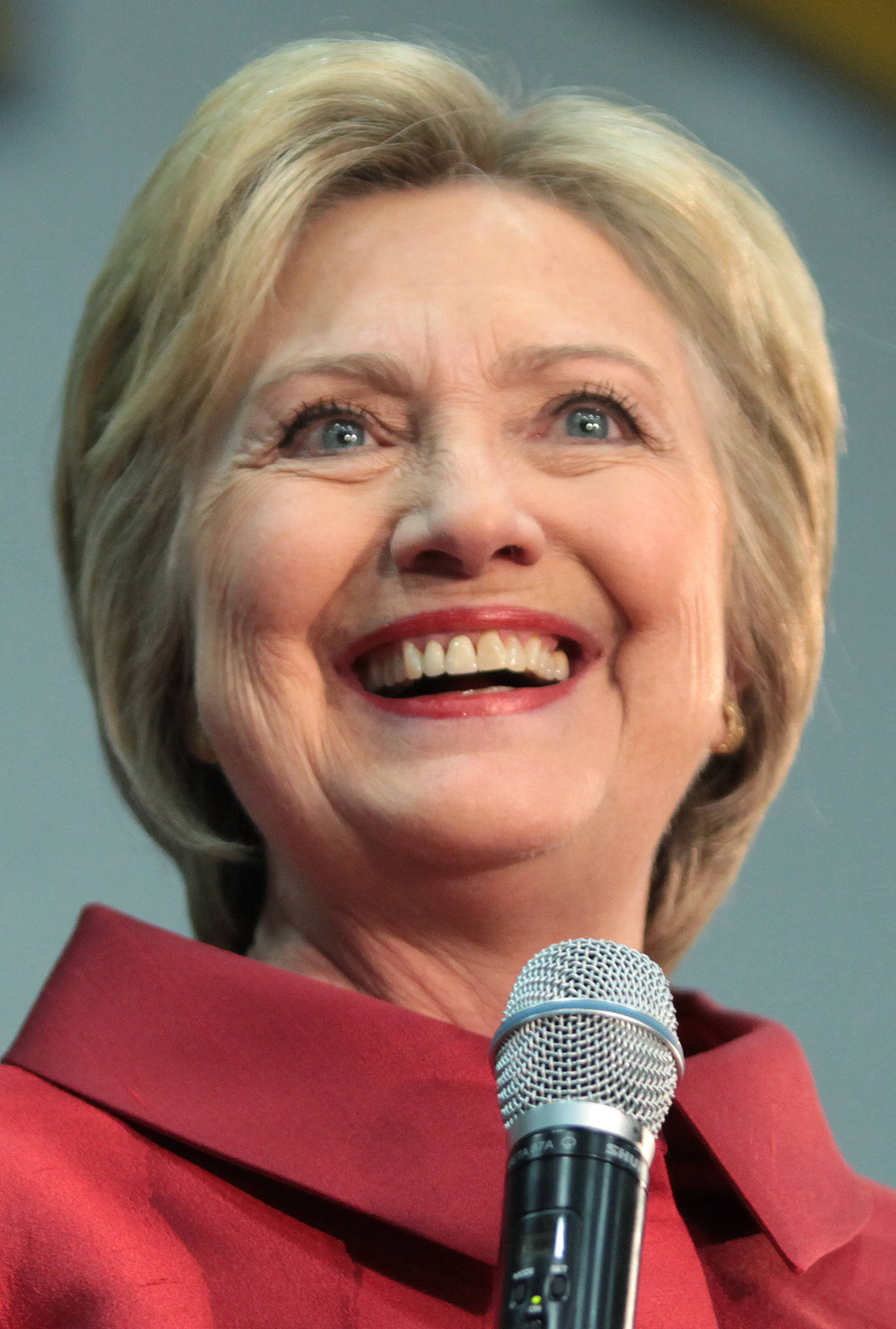 Hillary Clinton, big smile, microphone, Full HD Phone Wallpaper