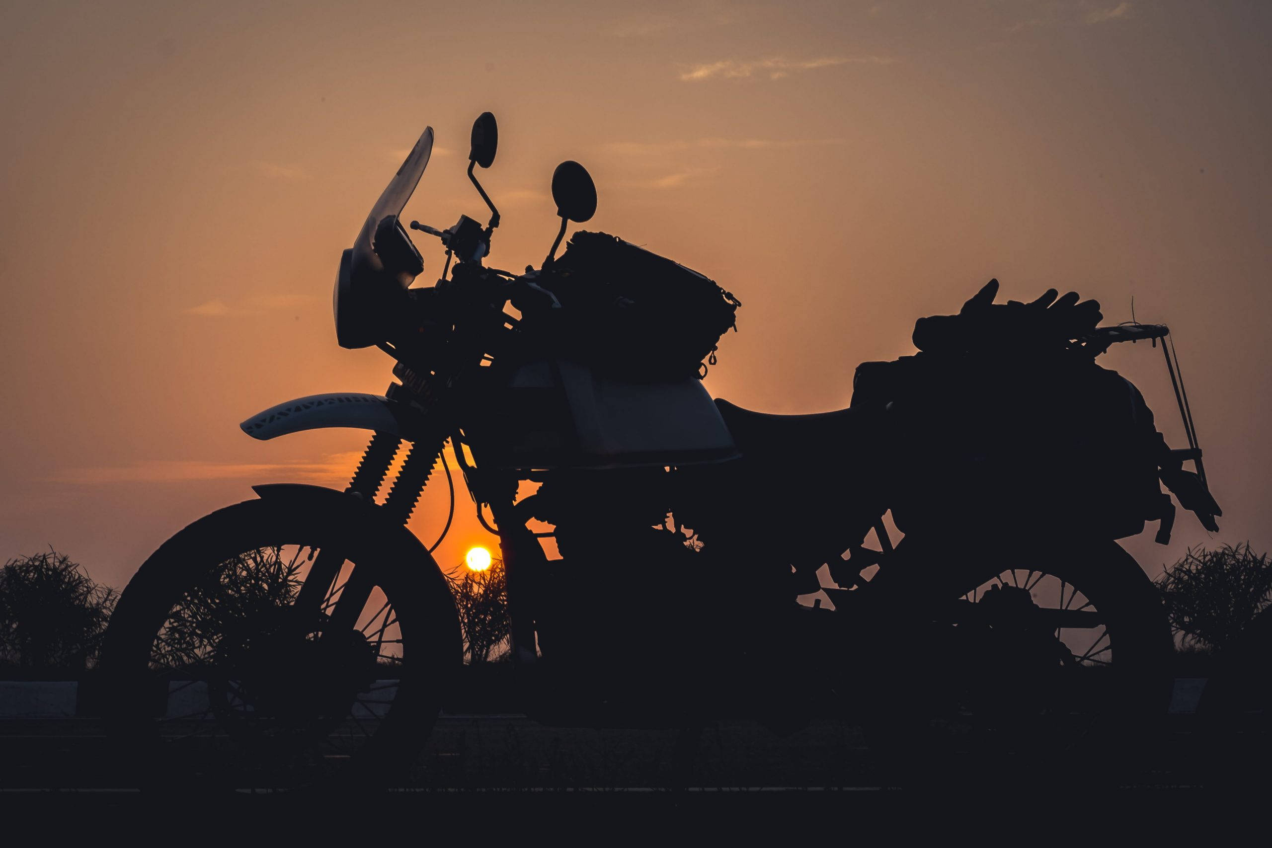 Himalayan, sunset, motorcycle silhouette, 2K Desktop Wallpaper