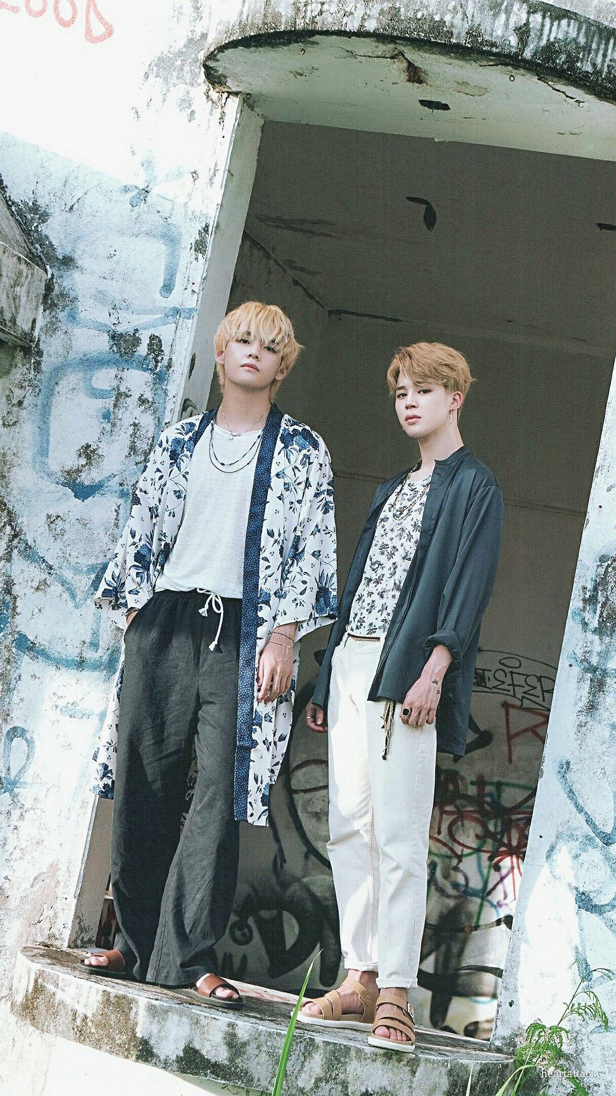 Vmin, urban graffiti, abandoned doorway, Full HD Phone Wallpaper