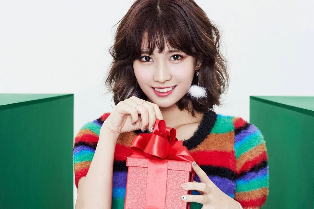 Hirai Momo