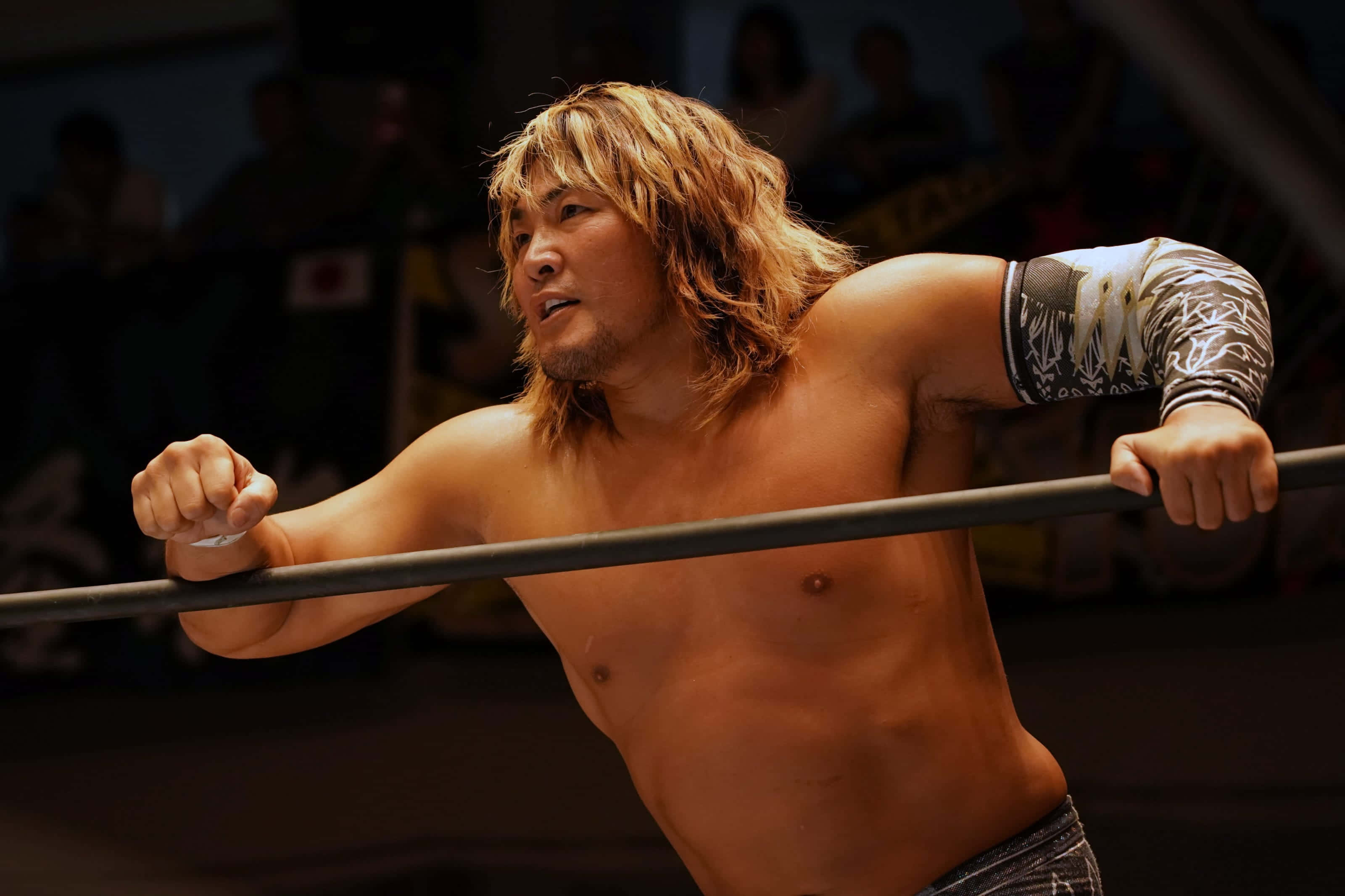 Hiroshi Tanahashi, wrestling ring, bright arena lights, 2K Desktop Wallpaper