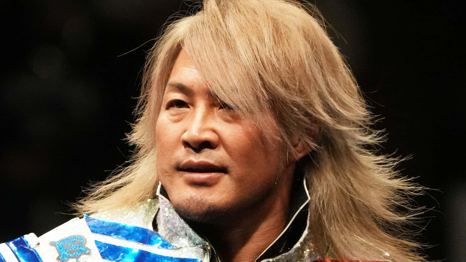 Hiroshi Tanahashi, long blonde hair, shiny blue and white wrestling jacket, HD Desktop Wallpaper