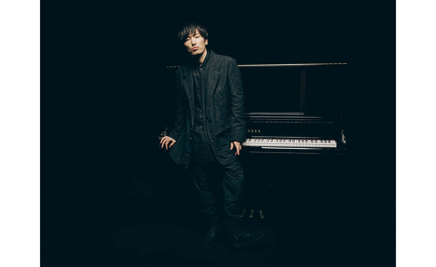 Hiroyuki Sawano, dark textured suit, grand piano, HD Desktop Wallpaper