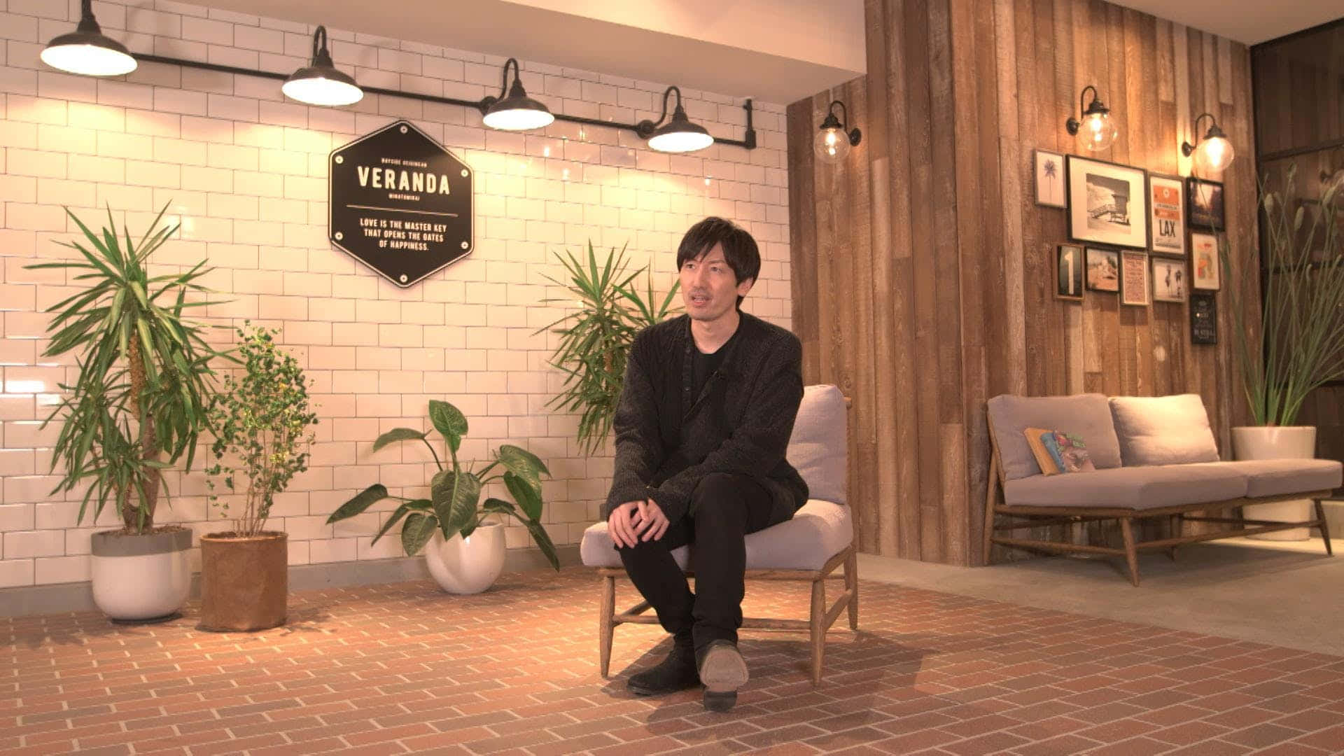 Hiroyuki Sawano, modern lounge, brick flooring, Full HD Desktop Wallpaper