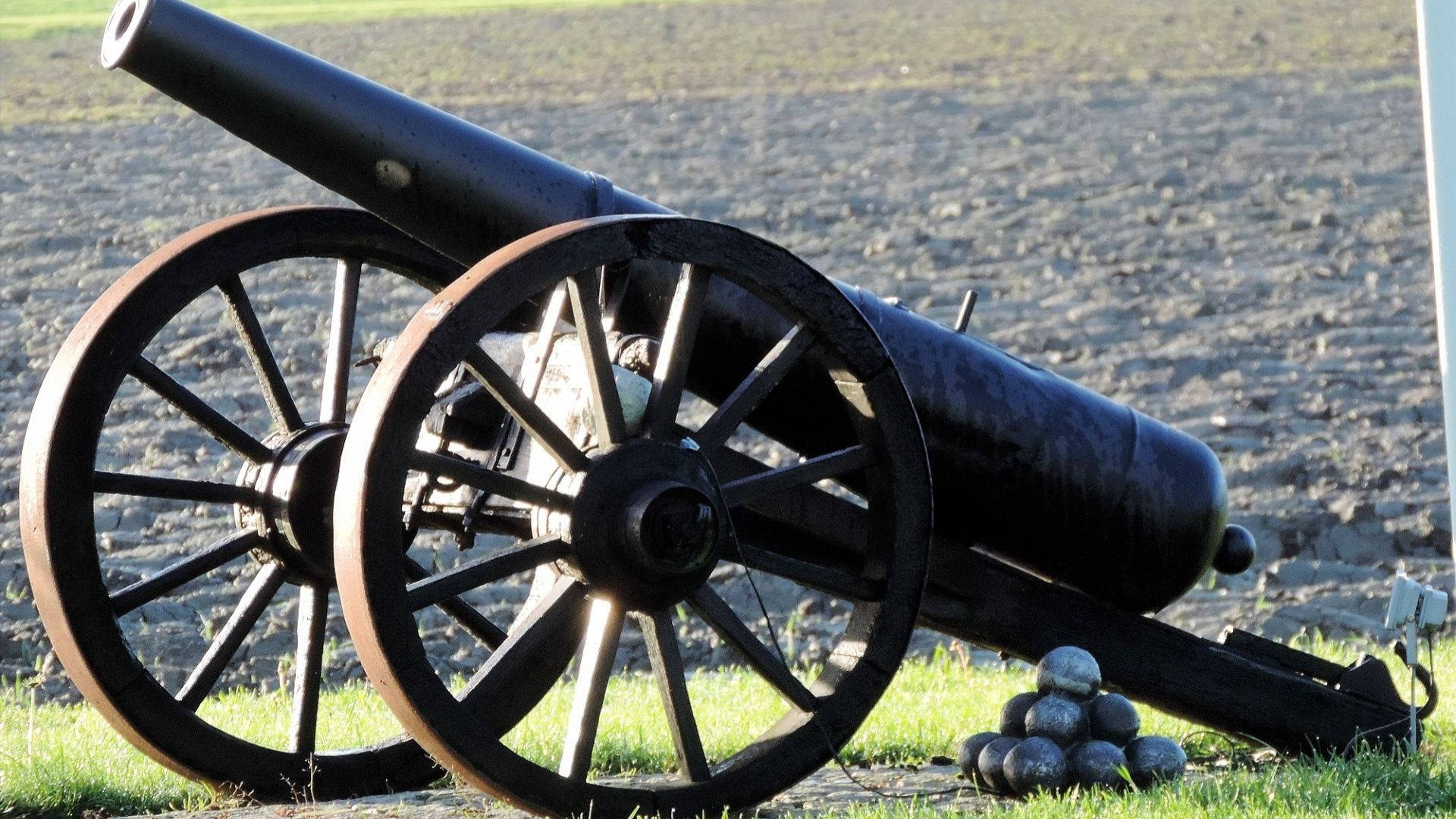 20-Pounder Parrott Rifle, black cannon, large wooden wheels, Full HD Desktop Wallpaper