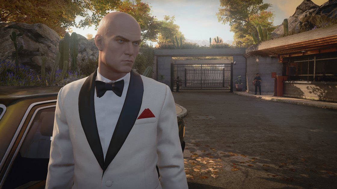 Hitman 2, white tuxedo, black lapels, SD Desktop Wallpaper