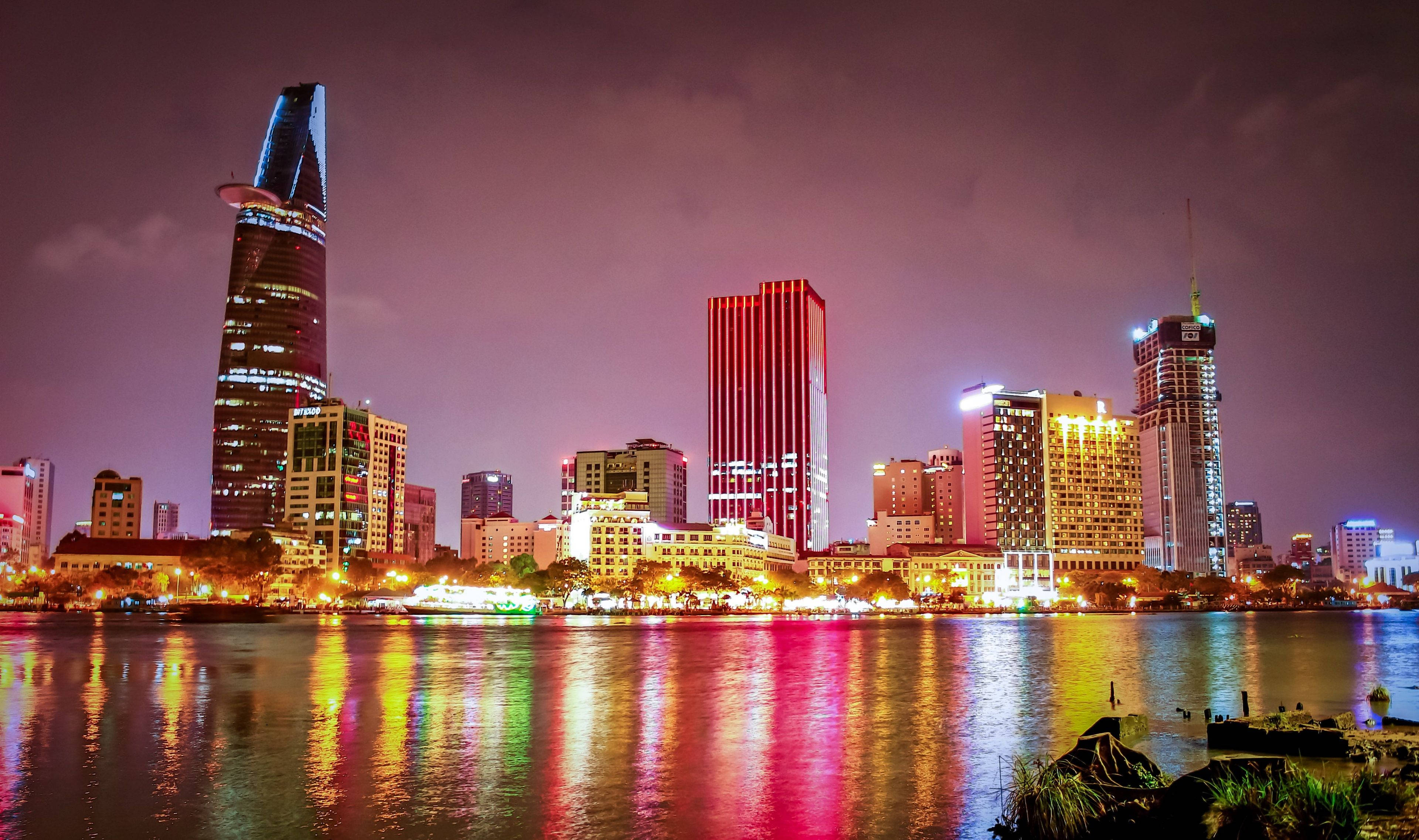 Ho Chi Minh City, neon lights, nighttime cityscape, 4K Desktop Wallpaper