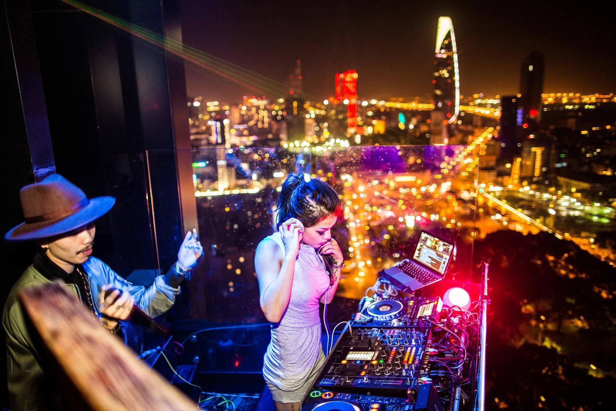 Ho Chi Minh City, Disc Jockey, skyscraper, Full HD Desktop Wallpaper