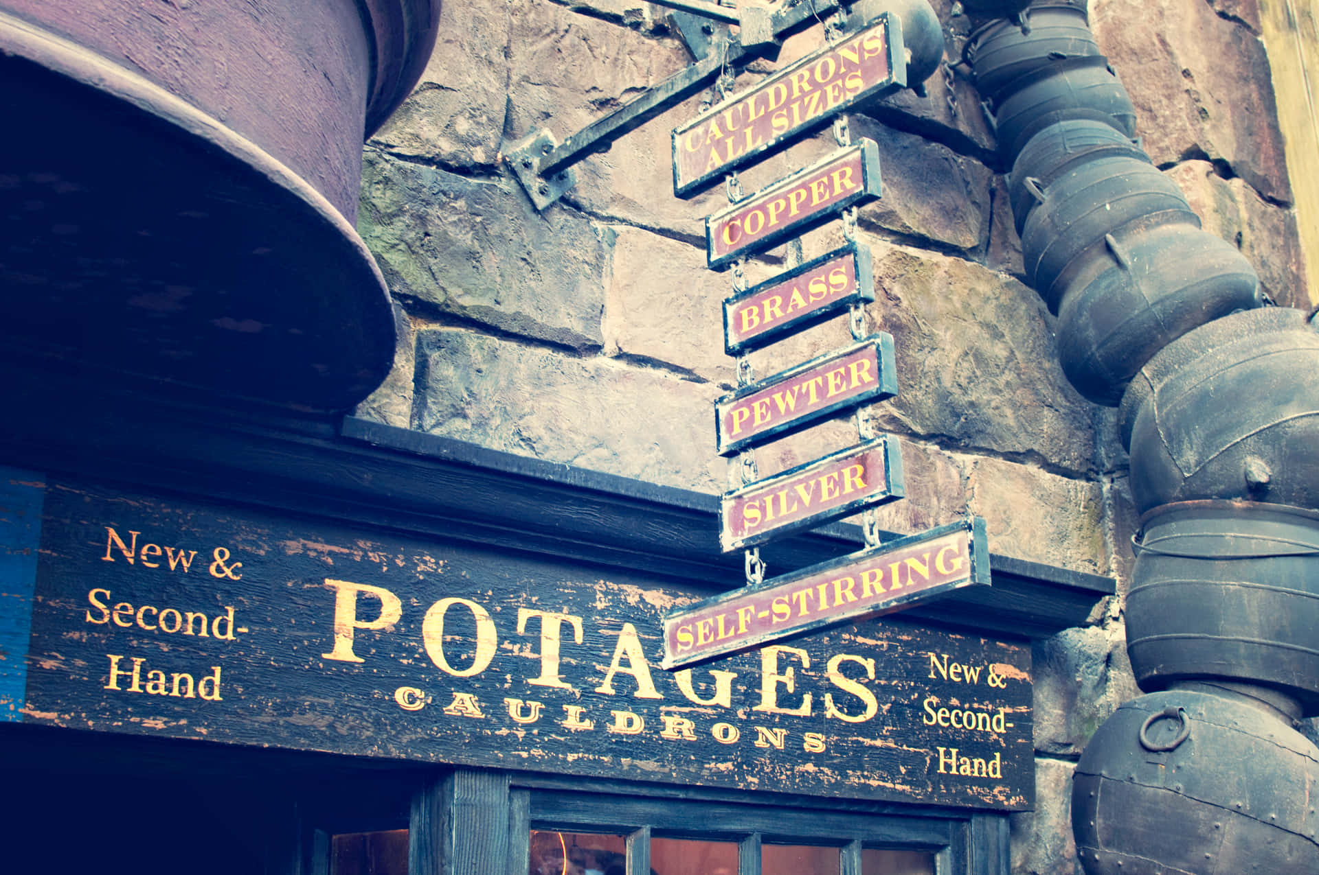 Hogsmeade, Potages Cauldrons, rustic stone shopfront, Full HD Desktop Wallpaper