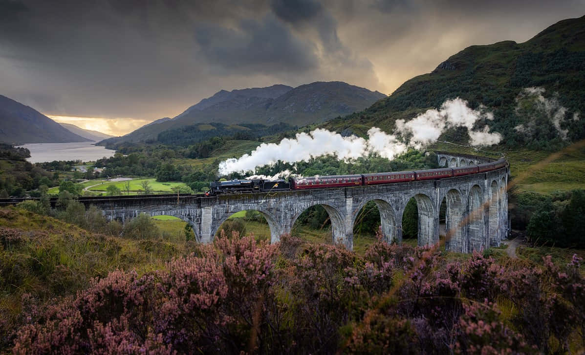 Hogwarts Express, stone viaduct, mountainous valley, SD Desktop Wallpaper