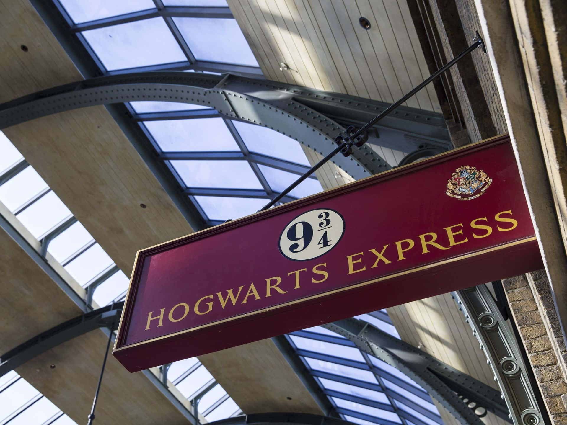Hogwarts Express, maroon, glass and steel station roof, Full HD Desktop Wallpaper