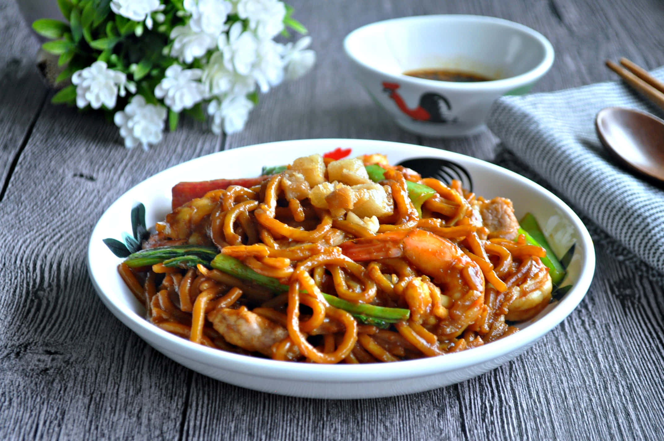 Hokkien Mee, grey table, white flowers, Full HD Desktop Wallpaper