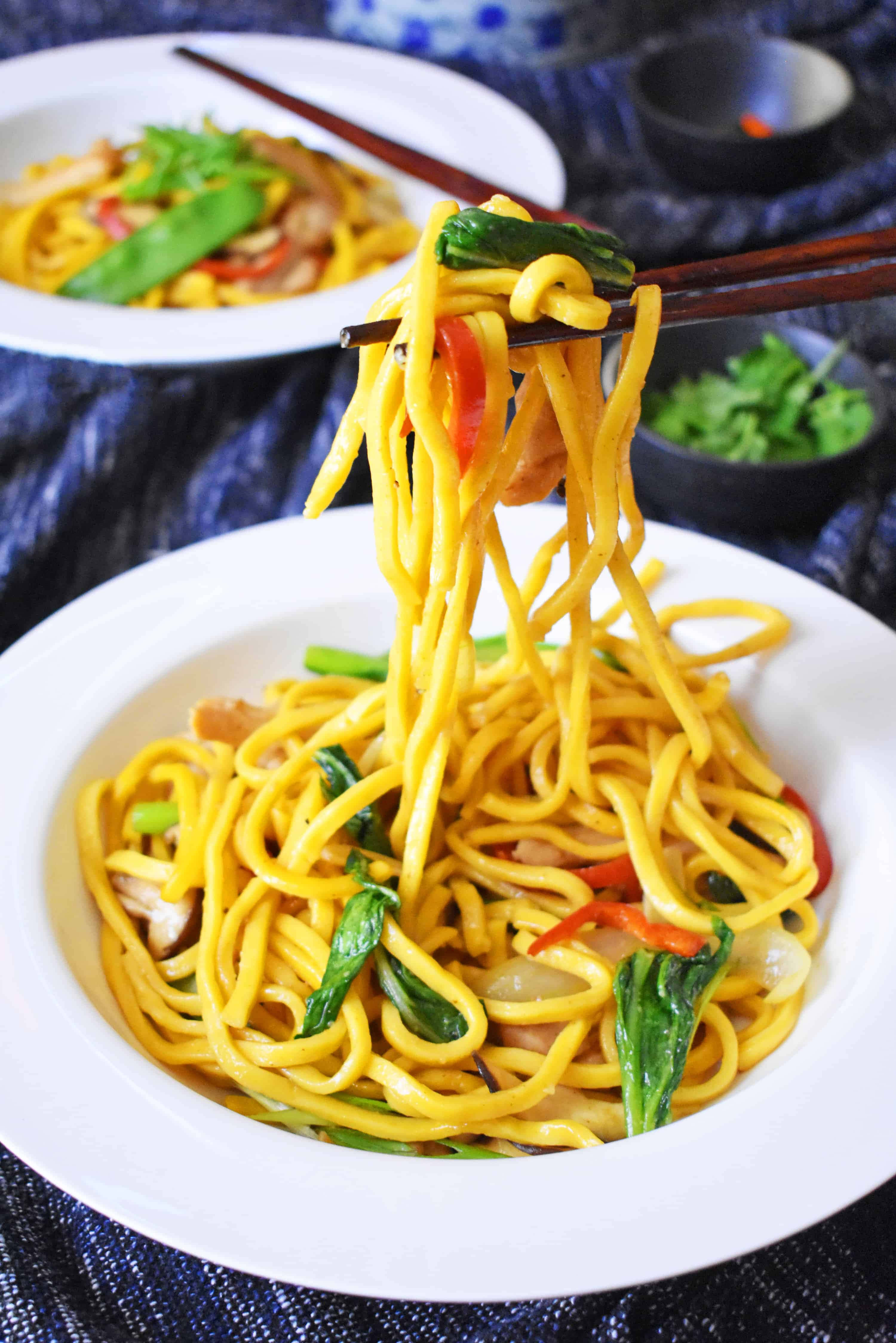 Hokkien Mee, glossy yellow noodles, colorful vegetables, 4K Phone Wallpaper