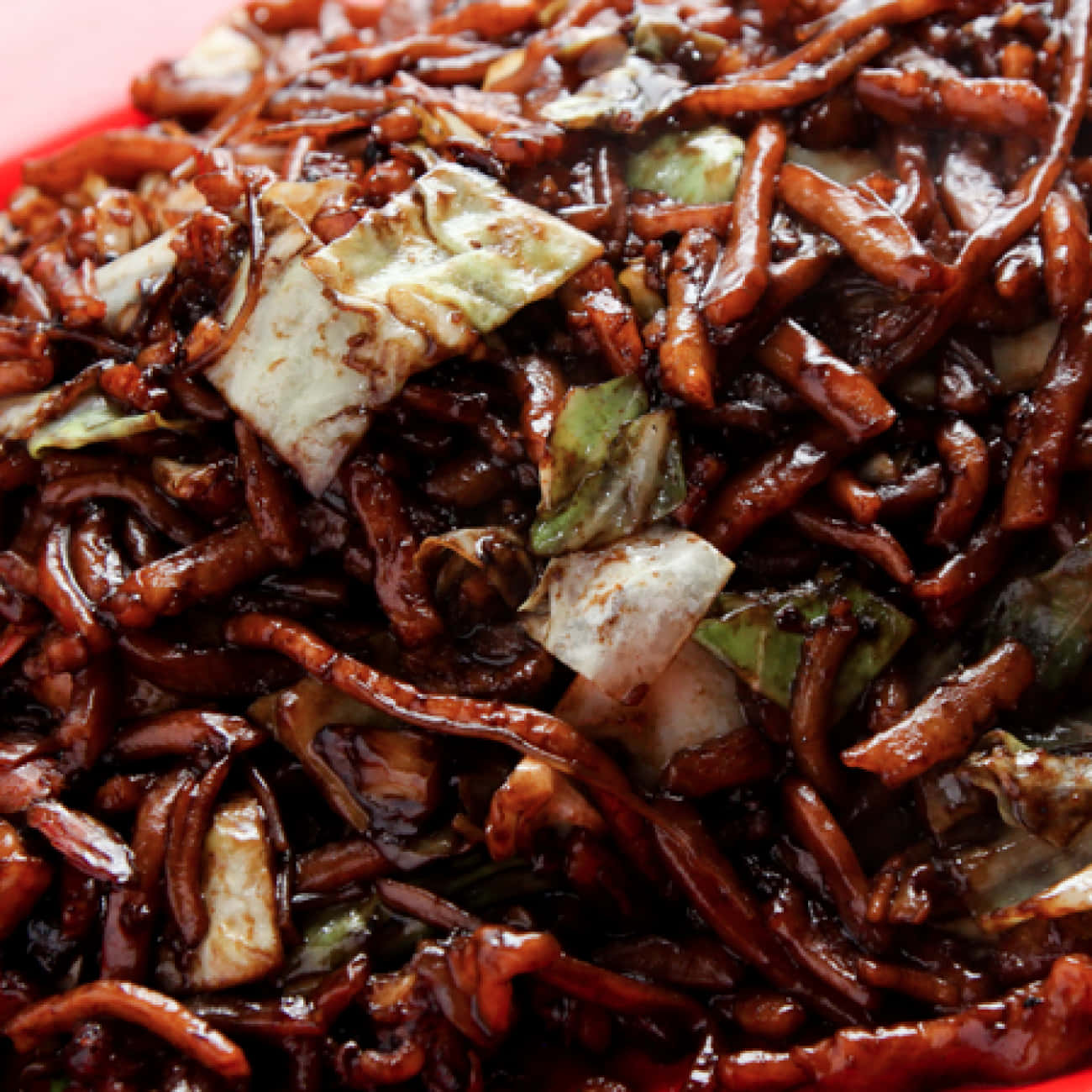 Hokkien Mee, dark caramel sauce, glossy stir-fried meat strips, HD Desktop Wallpaper