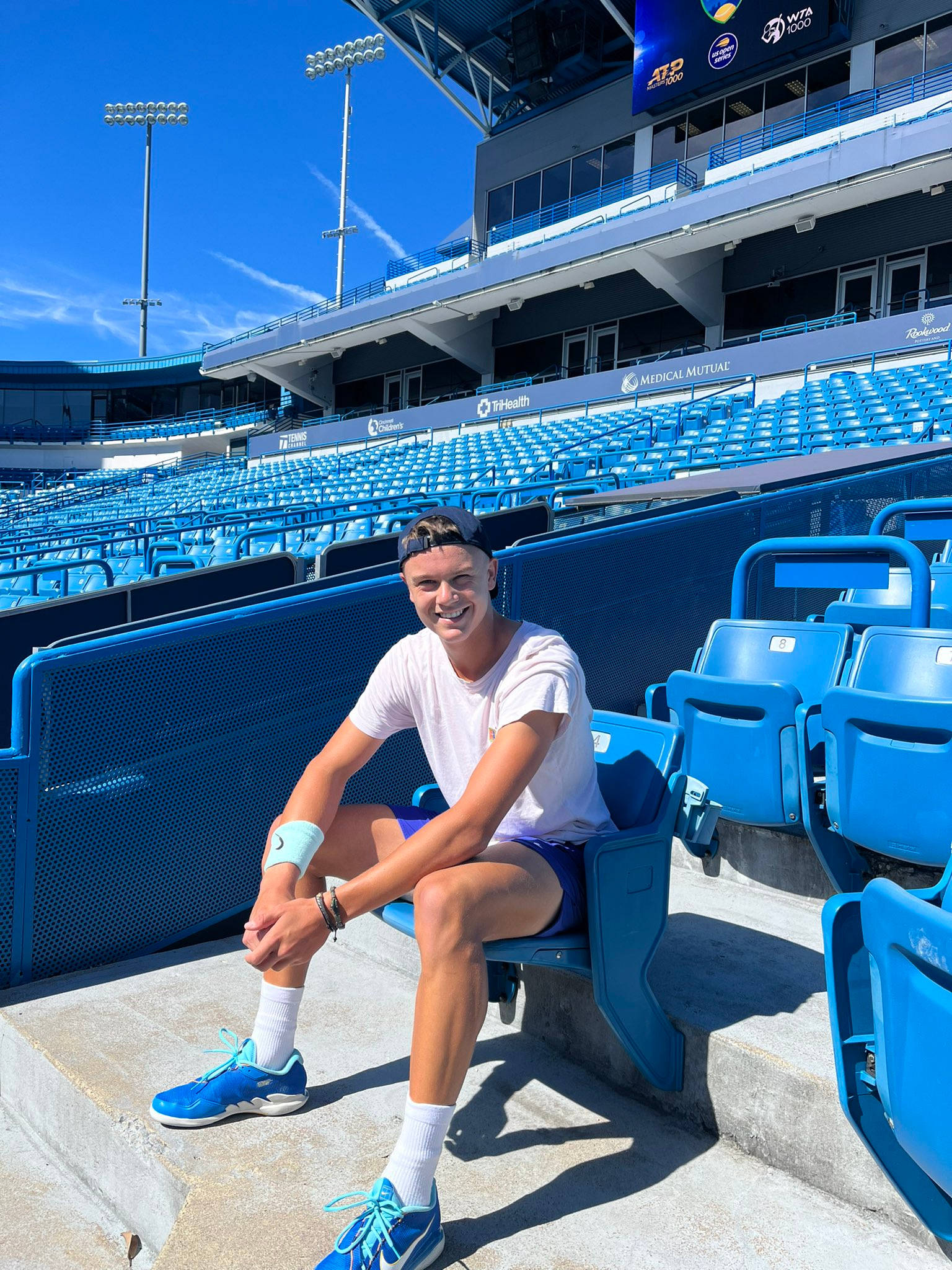 Holger Rune, Blue Stadium, blue stadium seats, Full HD Phone Wallpaper