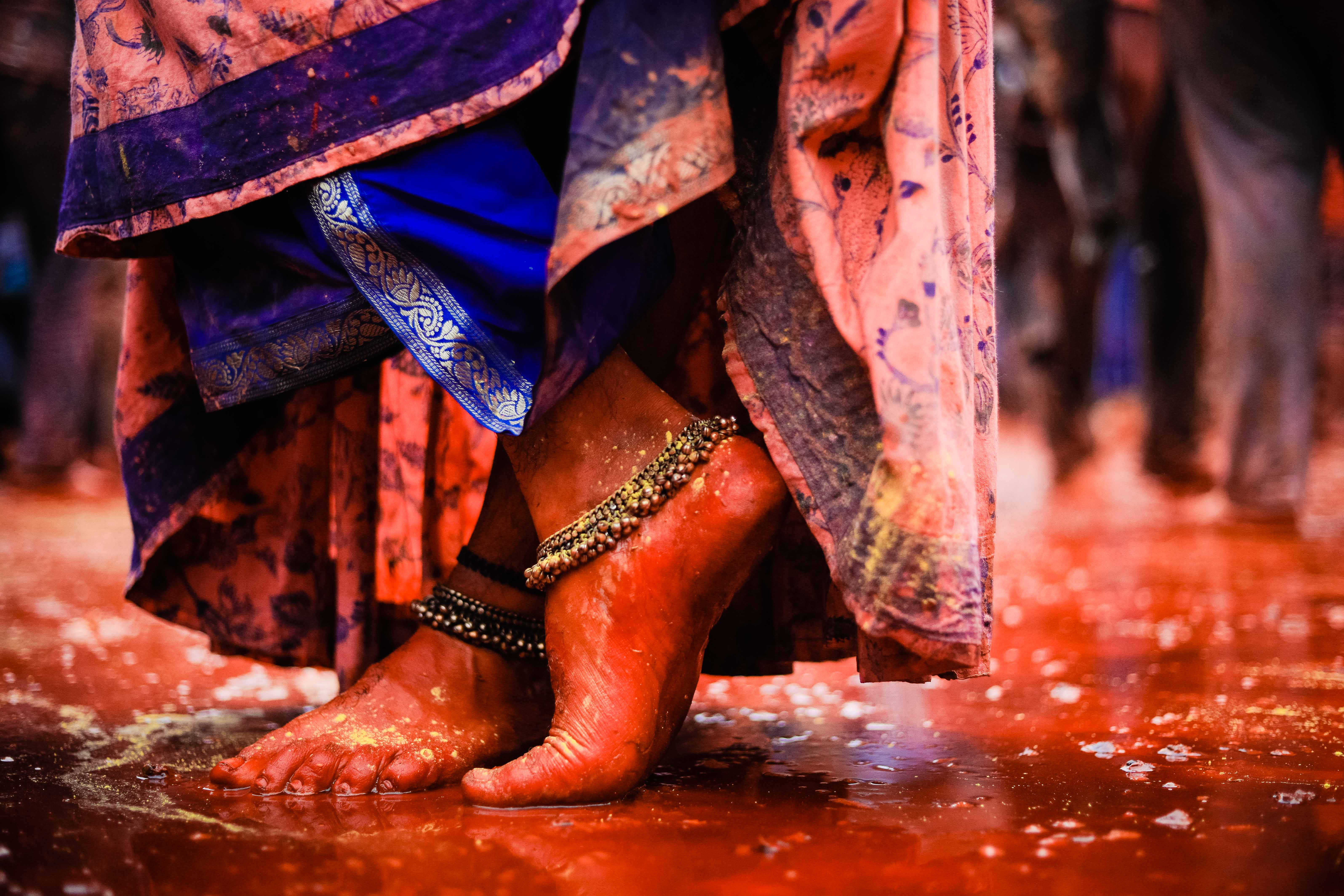 Holi, red powder, wet ground, 5K Desktop Wallpaper