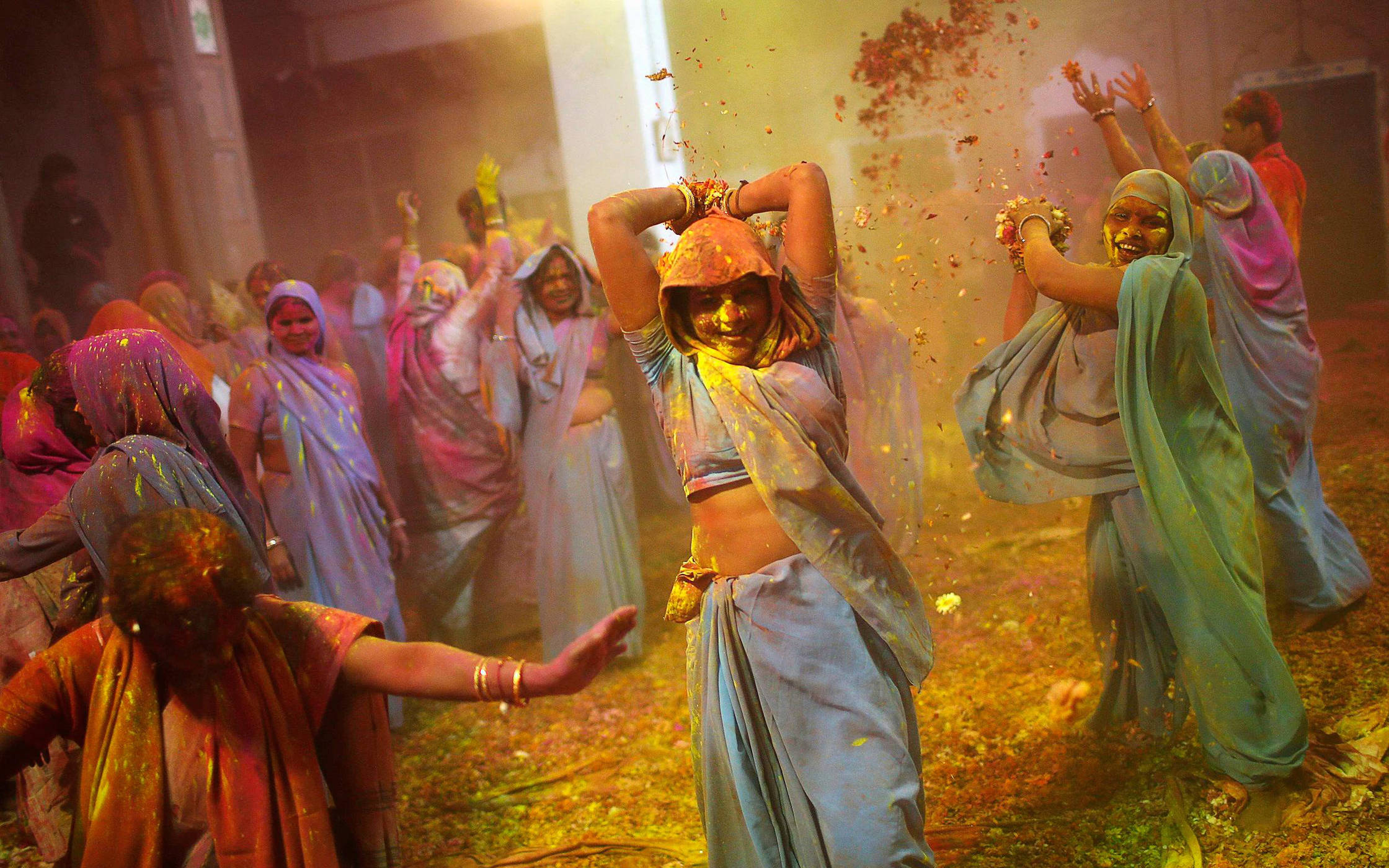 Holi, Indian Women, vibrant colored powder, Full HD Desktop Wallpaper