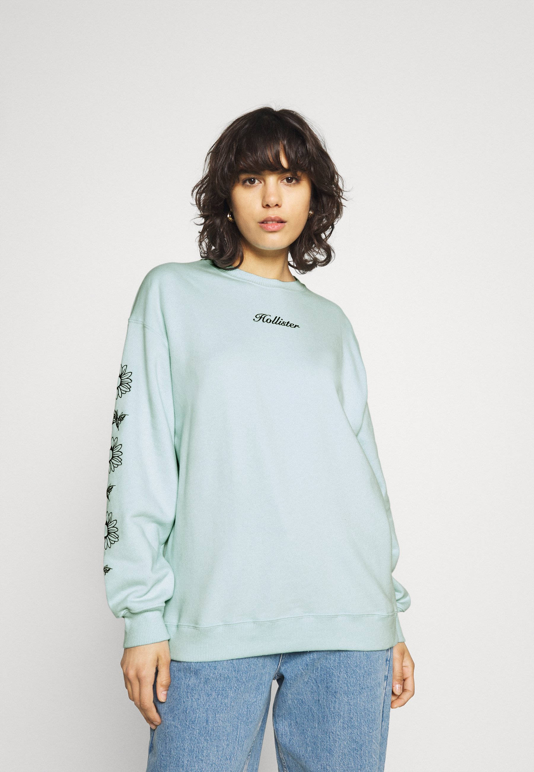 Hollister, light blue, floral sleeve embroidery, 2K Phone Wallpaper