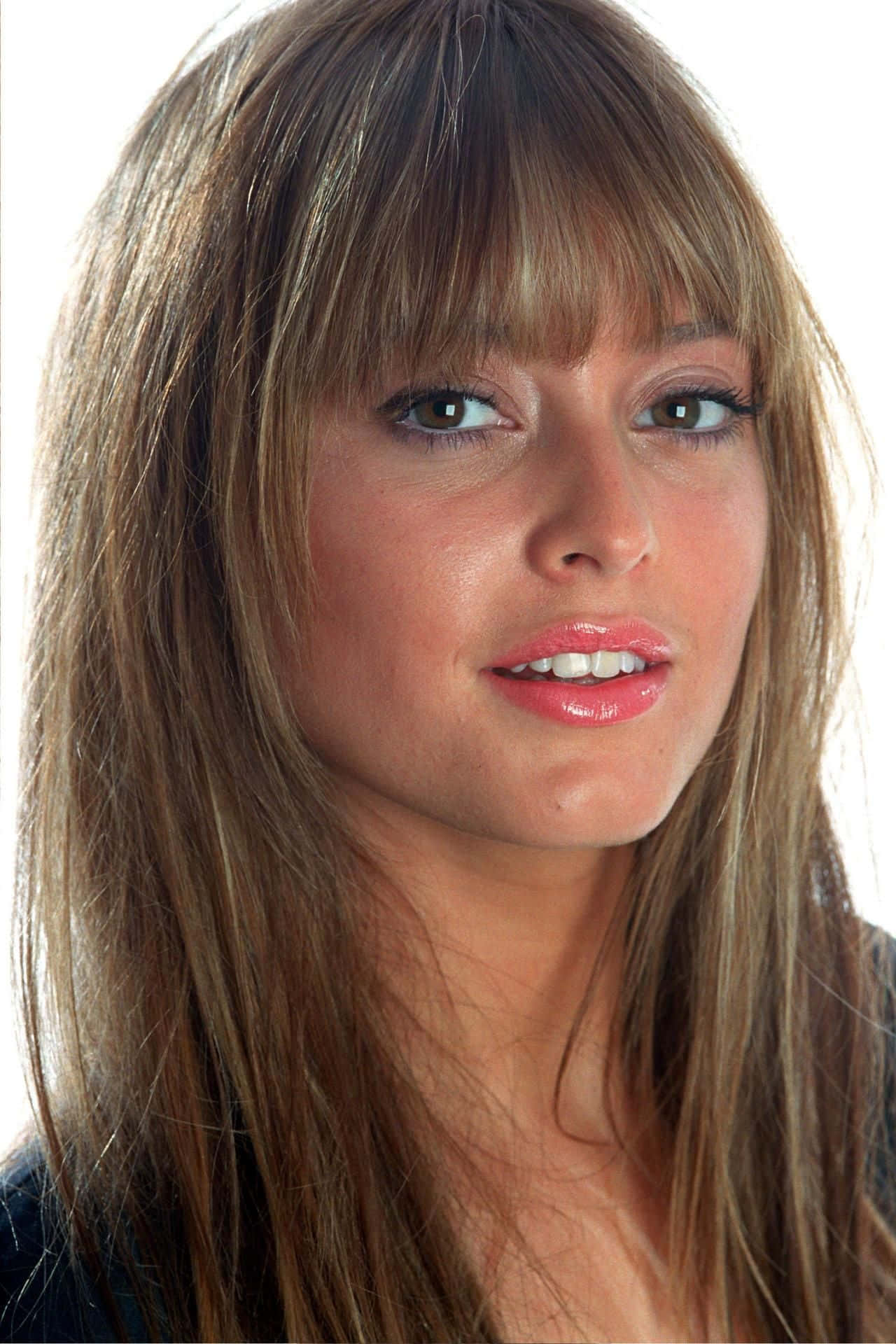 Holly Valance, long brown hair, bangs, Full HD Phone Wallpaper