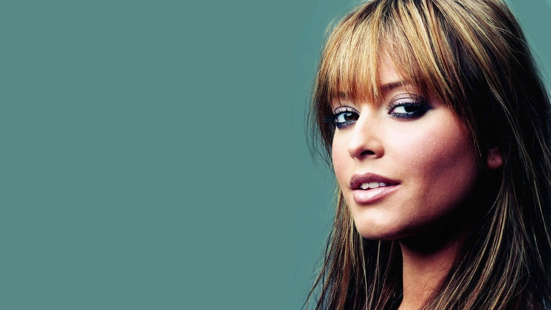 Holly Valance, blonde bangs, smoky eye makeup, Full HD Desktop Wallpaper