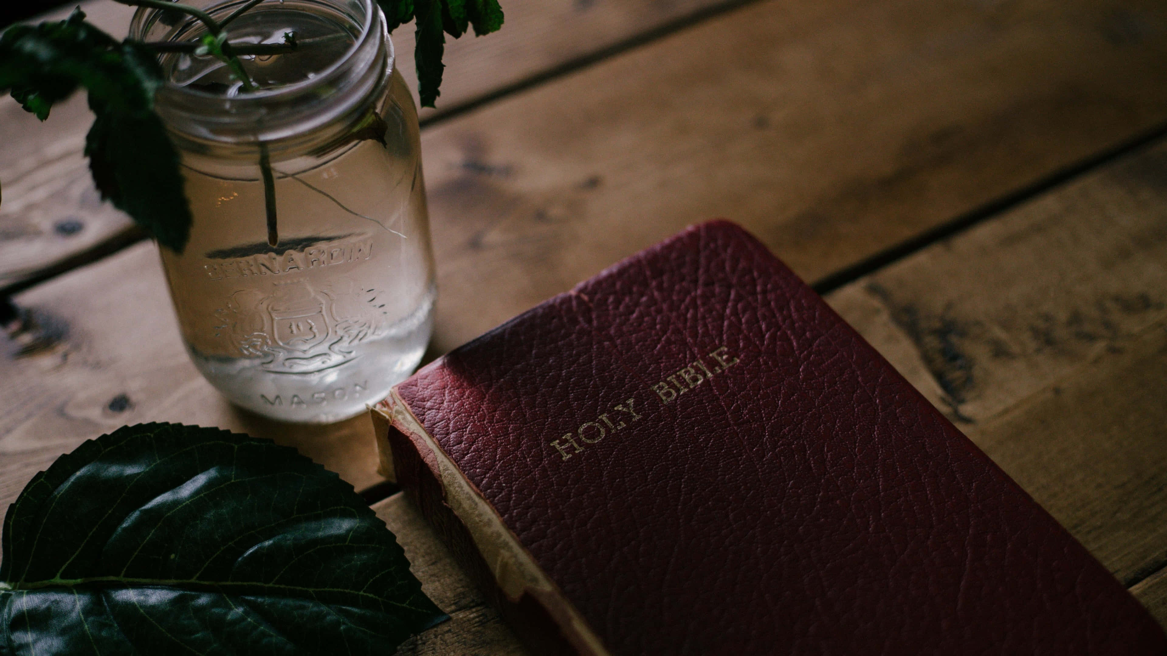Holy Bible, maroon cover, red leather, 4K Desktop Wallpaper