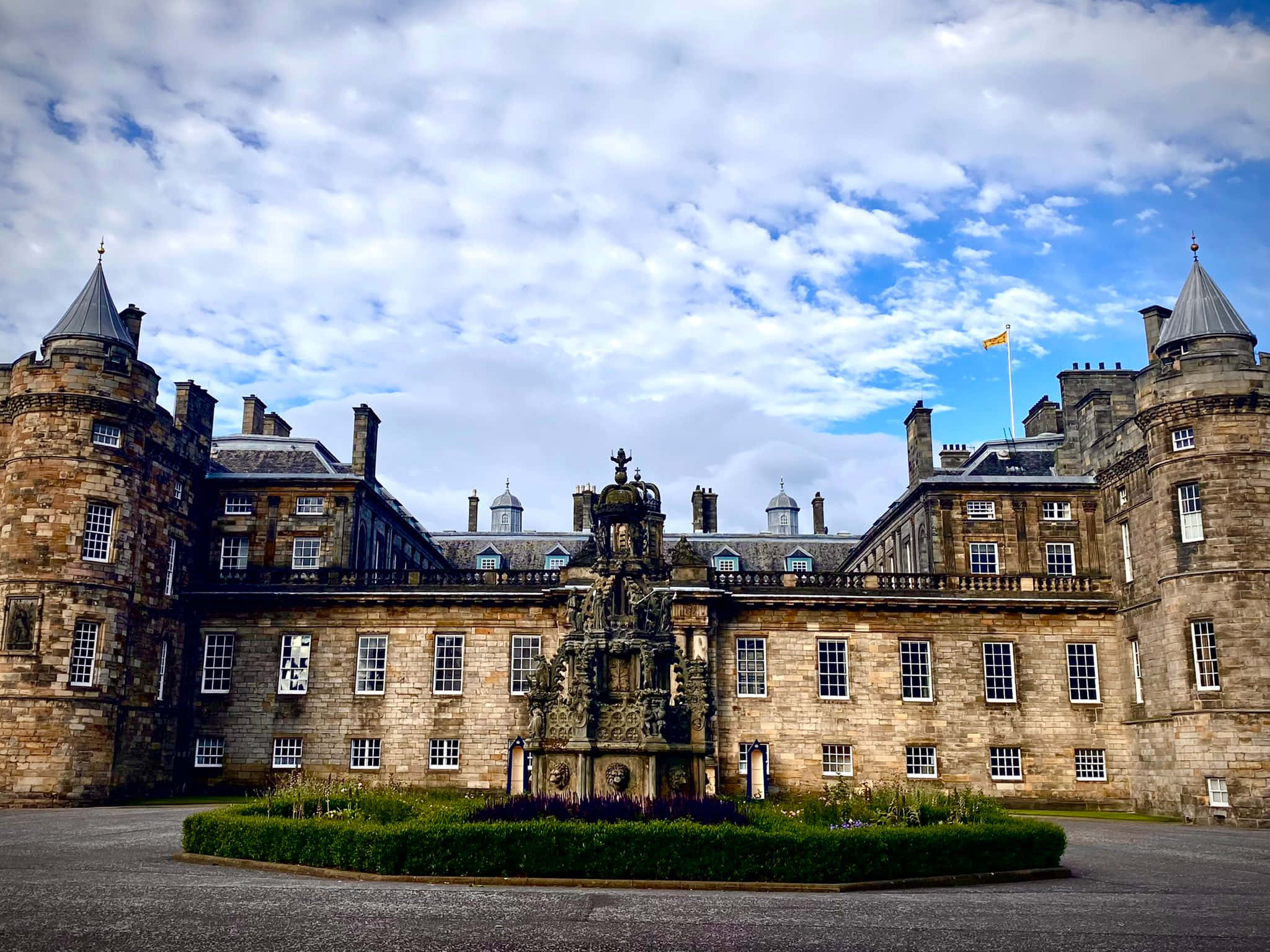 Holyrood Palace, exterior view, historic stone castle, Full HD Desktop Wallpaper