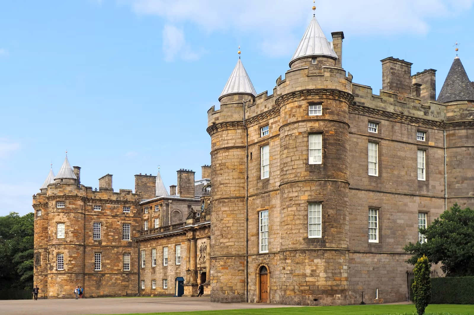 Holyrood Palace, stone towers, turrets, HD Desktop Wallpaper