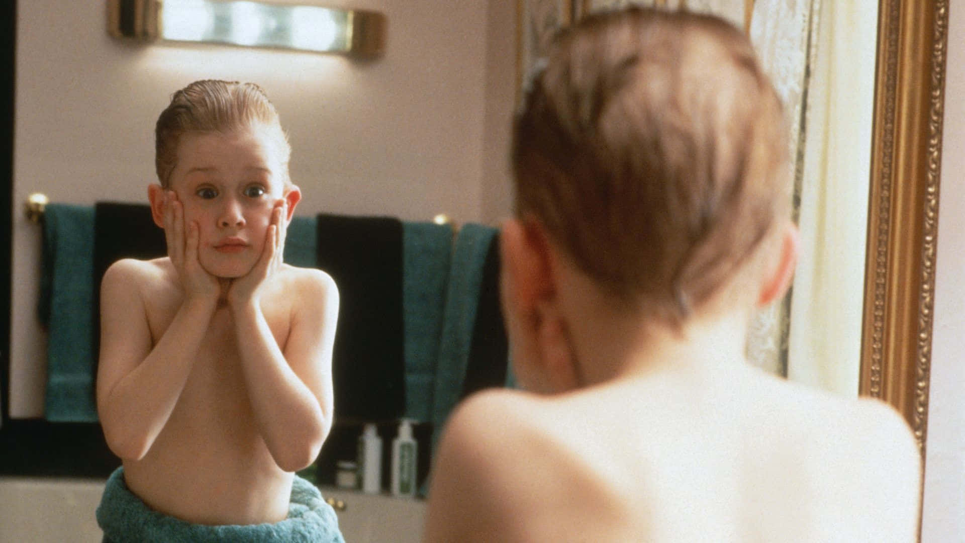 Home Alone, bathroom mirror, towel, Full HD Desktop Wallpaper