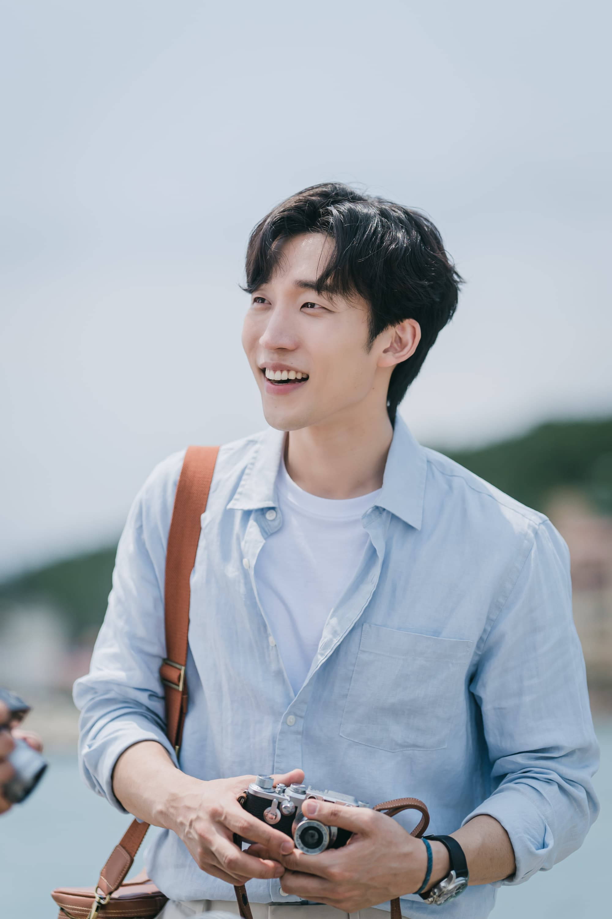 Hometown Cha Cha Cha, second lead, light blue shirt, 2K Phone Wallpaper