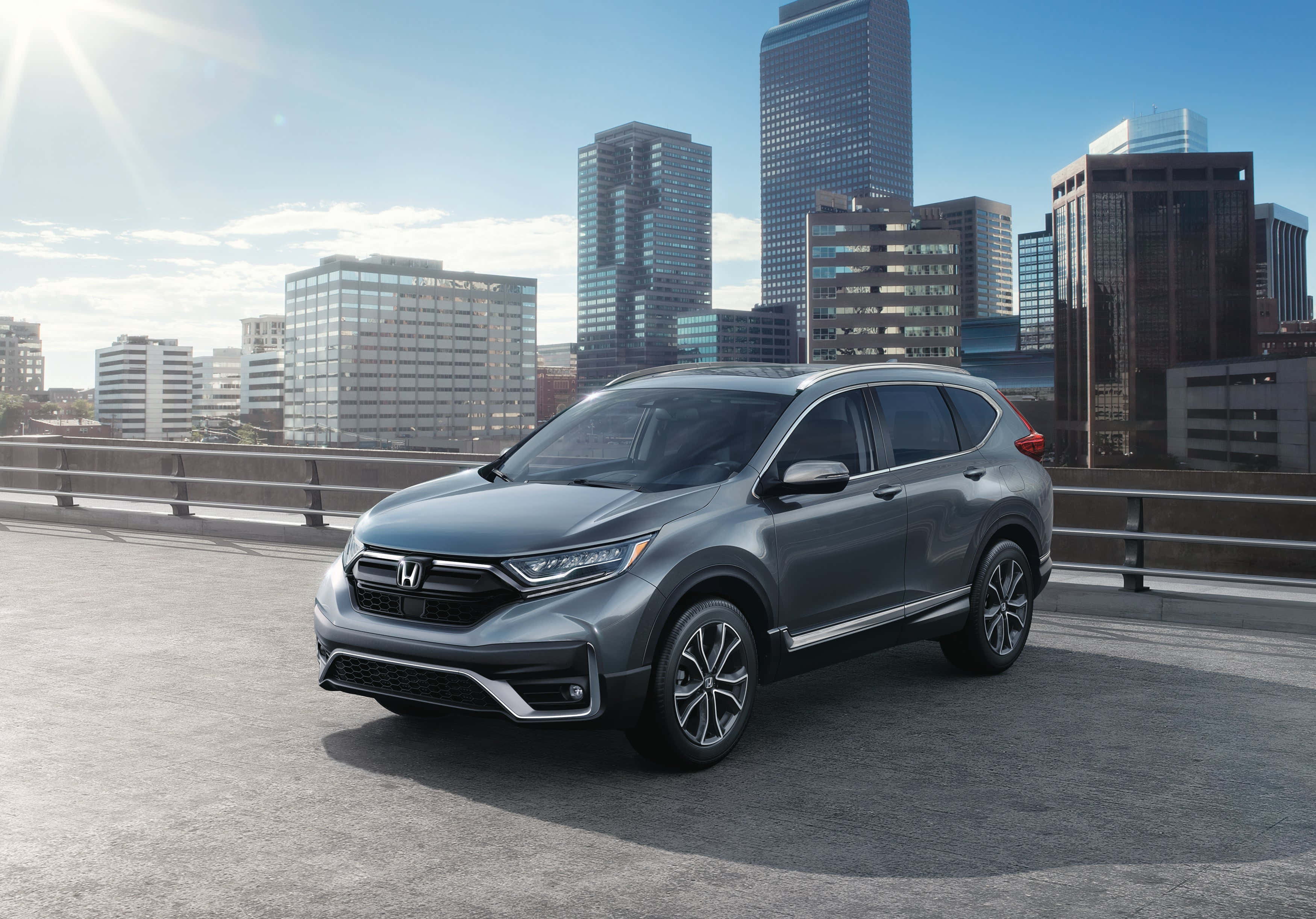 Honda CR-V, gray, sunlit bridge, 2K Desktop Wallpaper