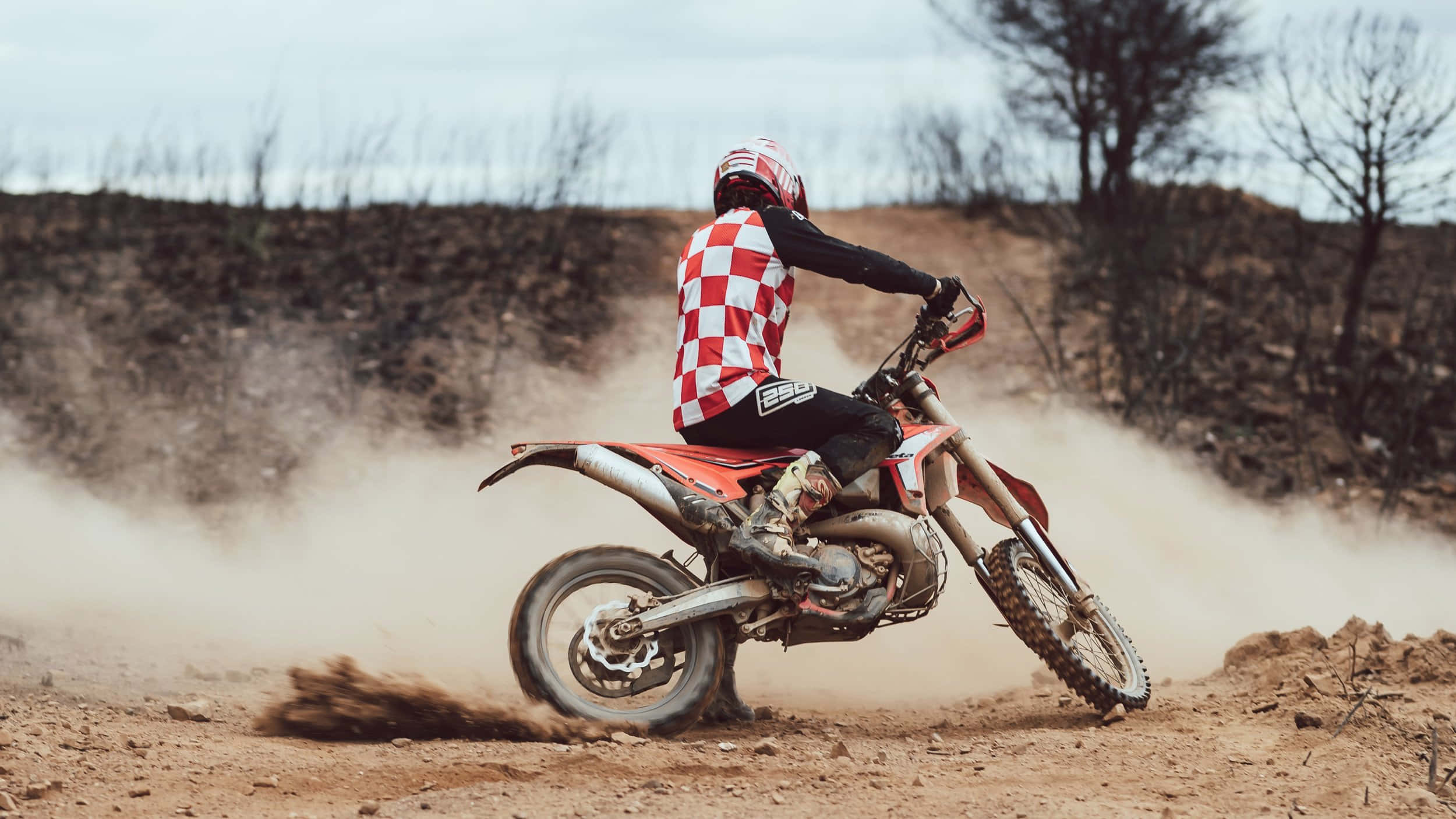 Honda Dirt Bike, red and white checkered gear, dirt bike, Full HD Desktop Wallpaper