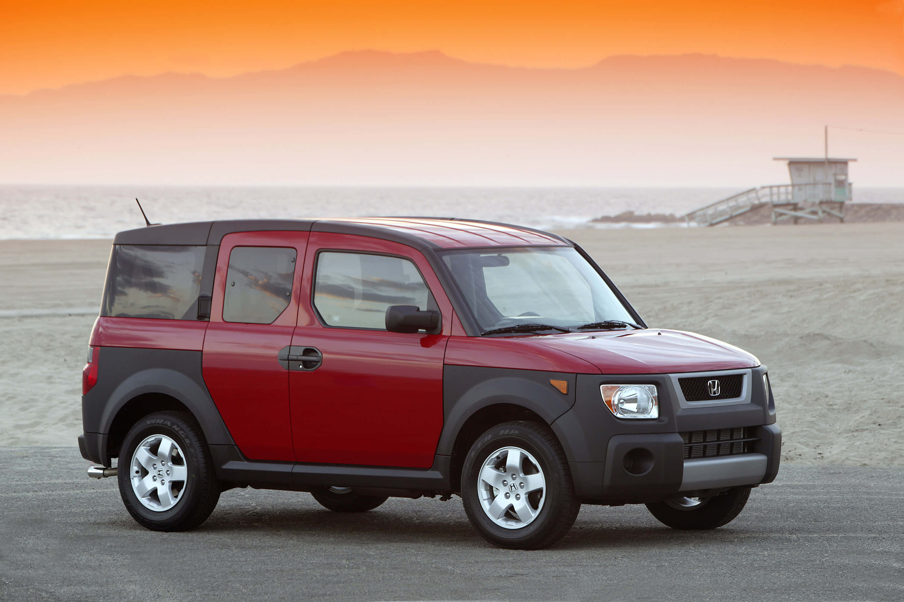 Honda Element, red and black, beach, 2K Desktop Wallpaper