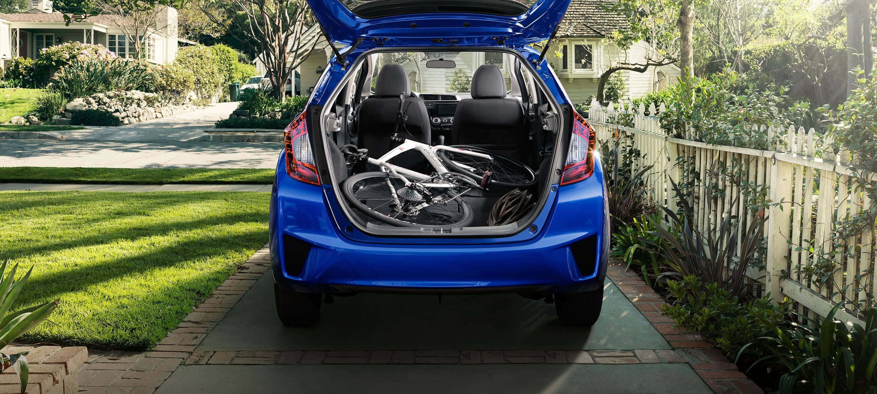 Honda Fit, vibrant blue, hatchback, 2K Desktop Wallpaper