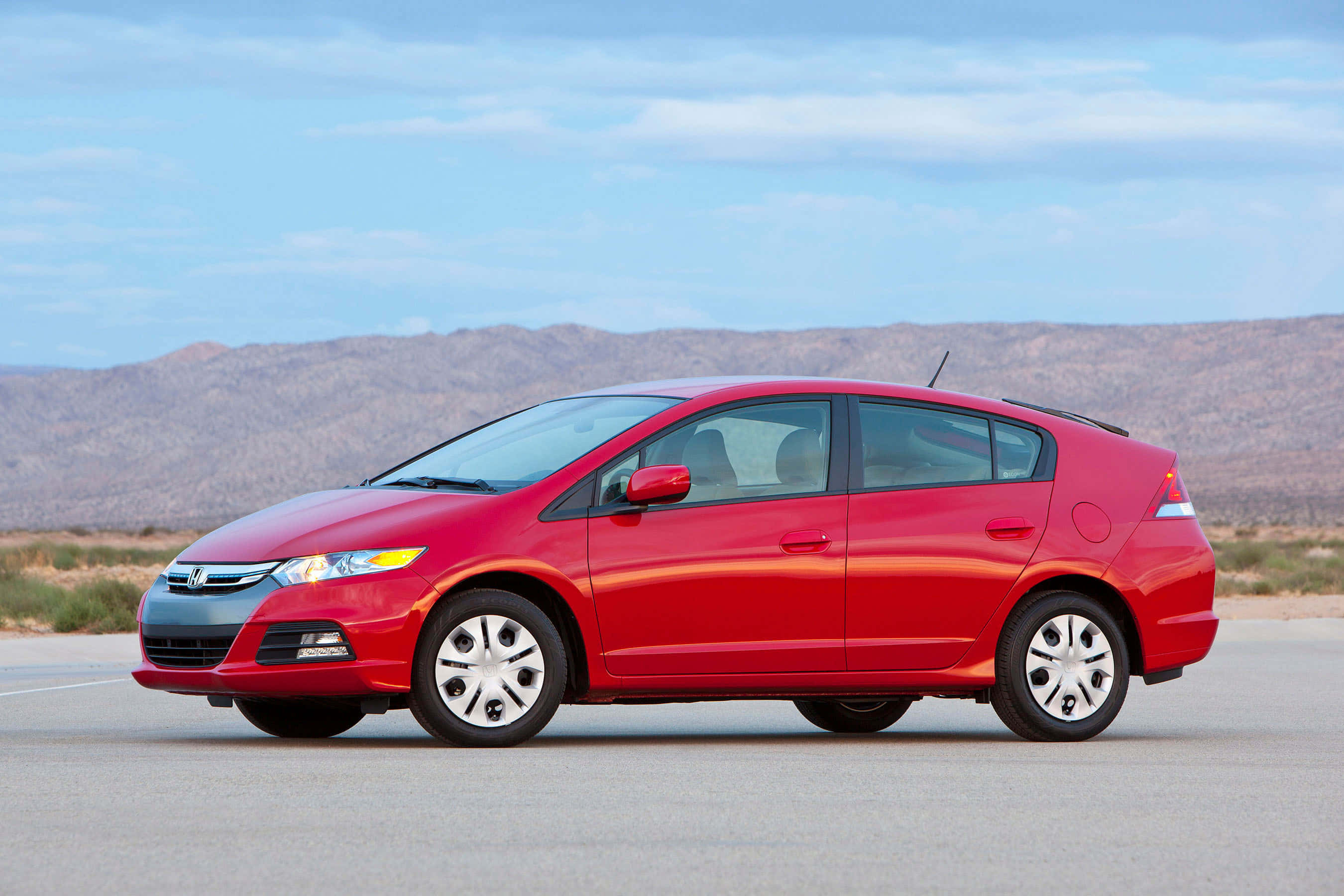 Honda Insight, red, asphalt road, 2K Desktop Wallpaper