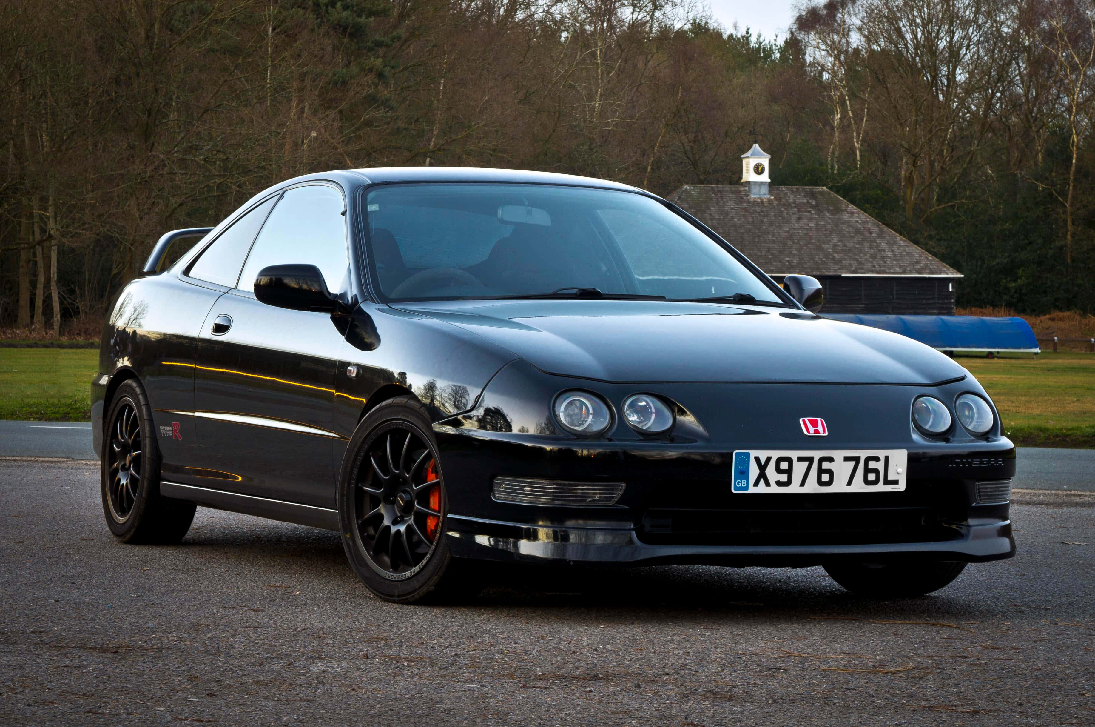 Honda Integra, black, red brake calipers, 2K Desktop Wallpaper