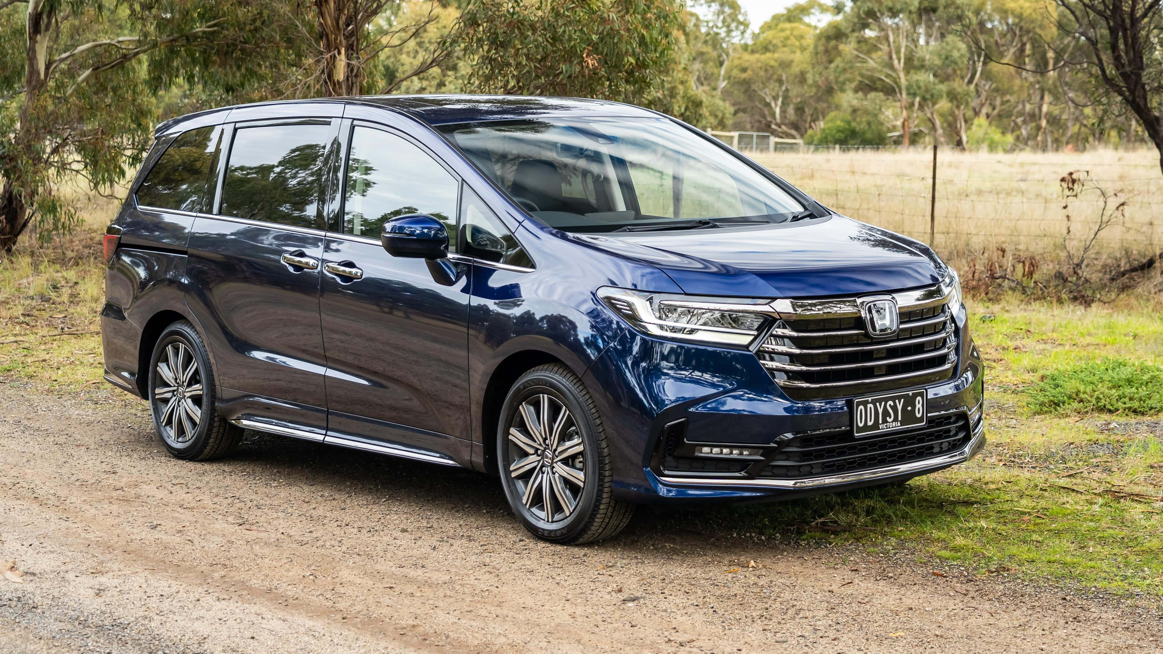 Honda Odyssey, blue, dirt road, 2K Desktop Wallpaper