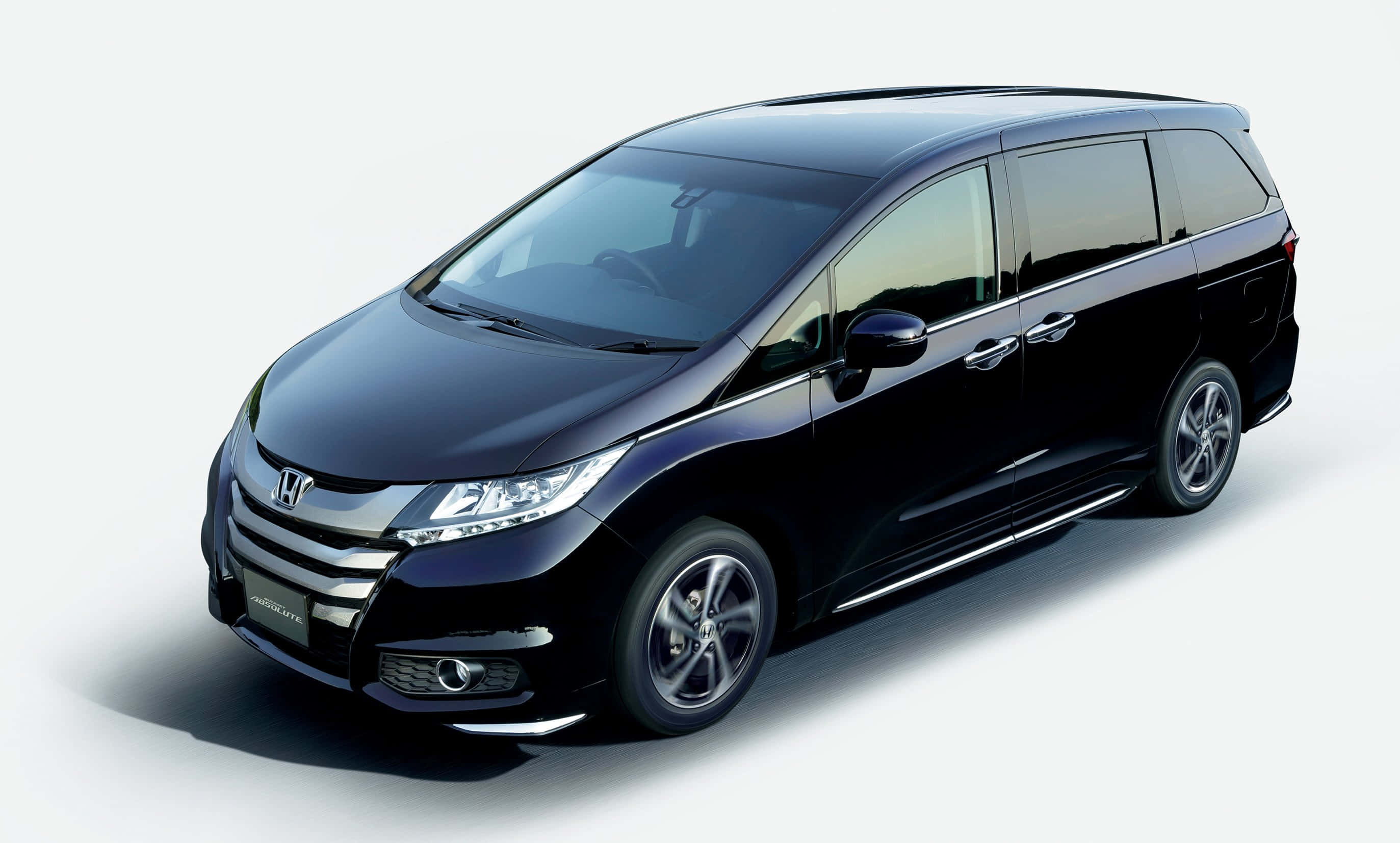Honda Odyssey, black, studio setting, 2K Desktop Wallpaper